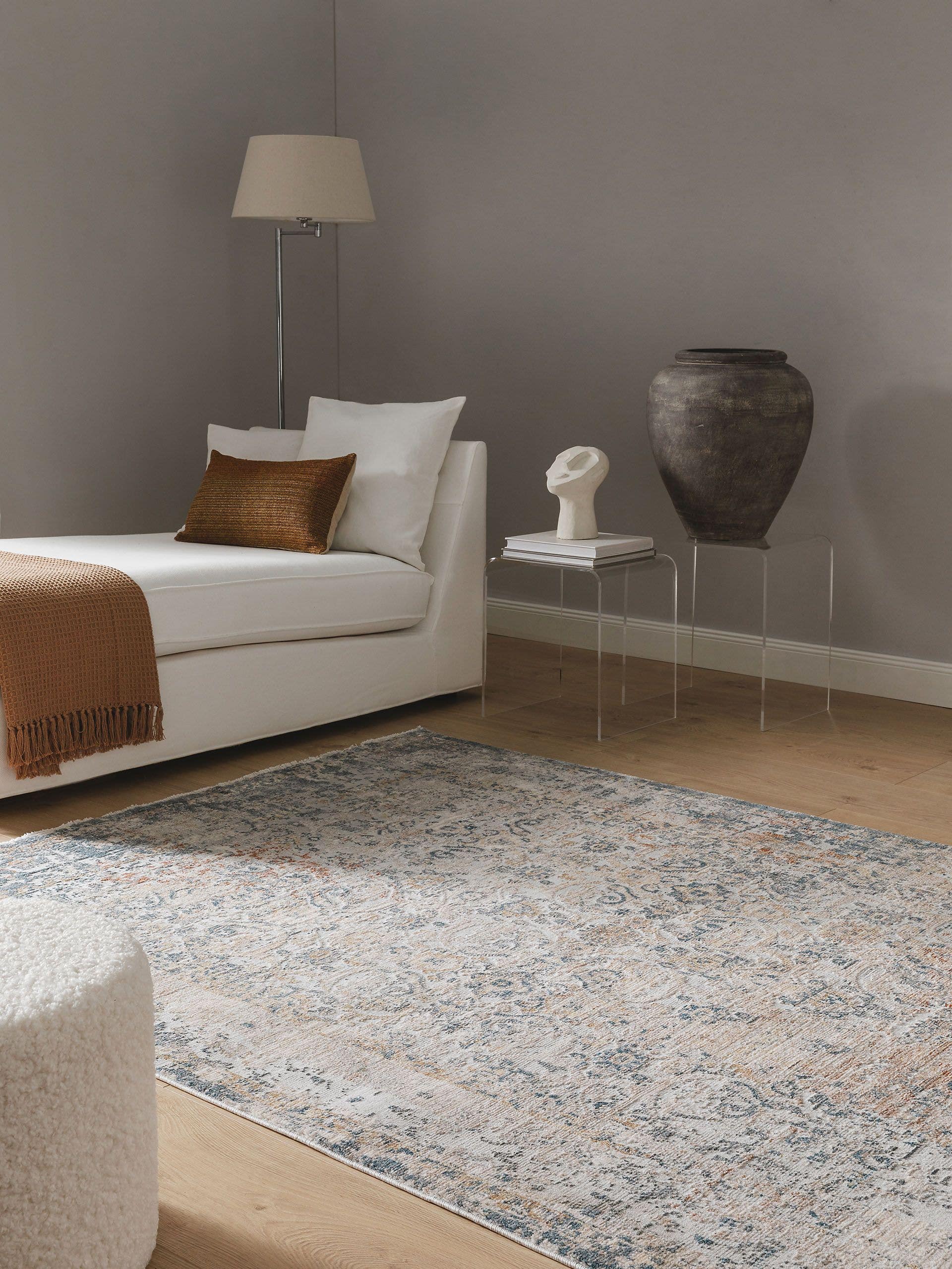 Rug made of 100% Polyester in Beige with a 6 - 10 mm high pile by benuta Nest