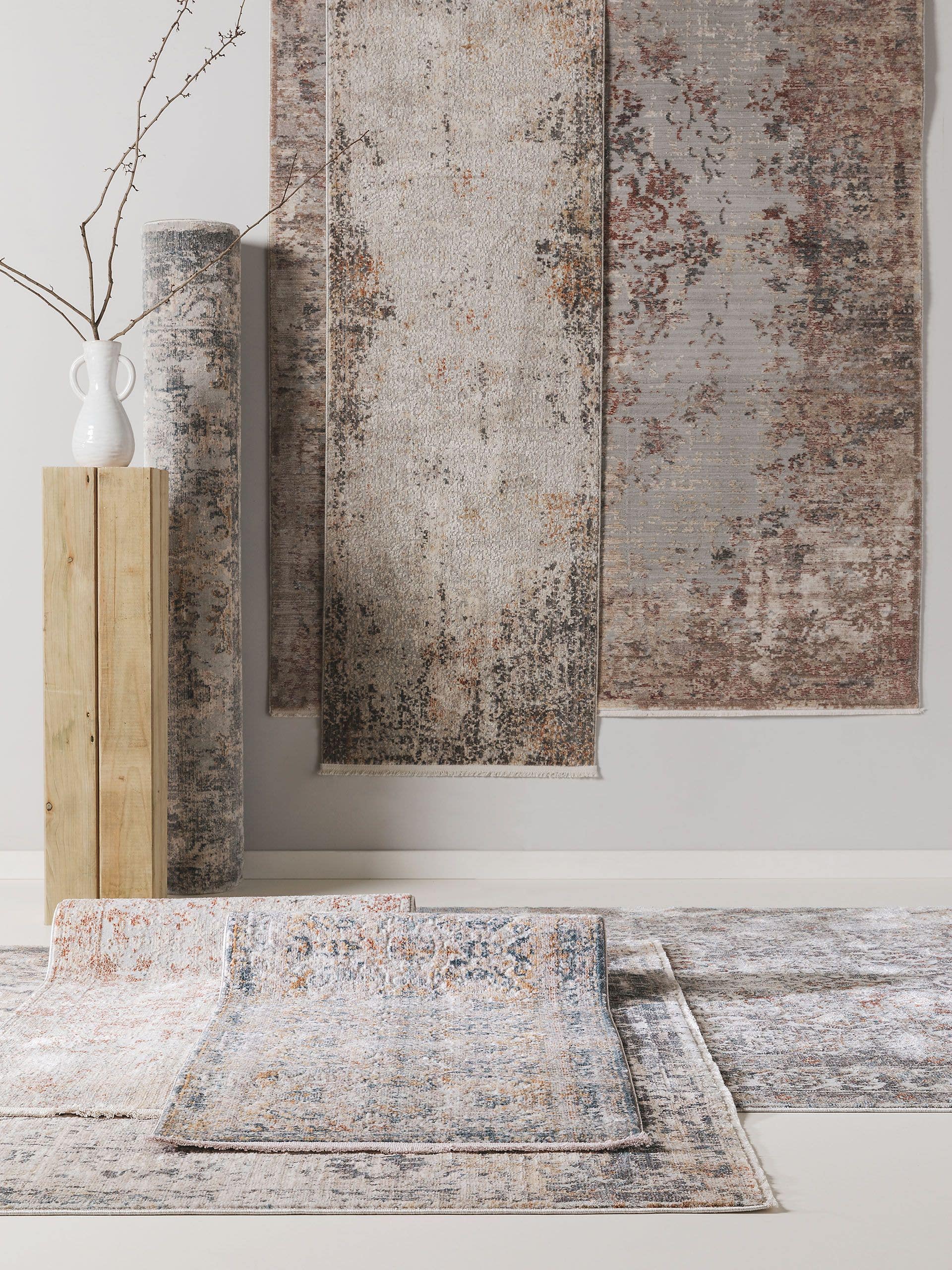 Rug made of 100% Polyester in Beige with a 6 - 10 mm high pile by benuta Nest