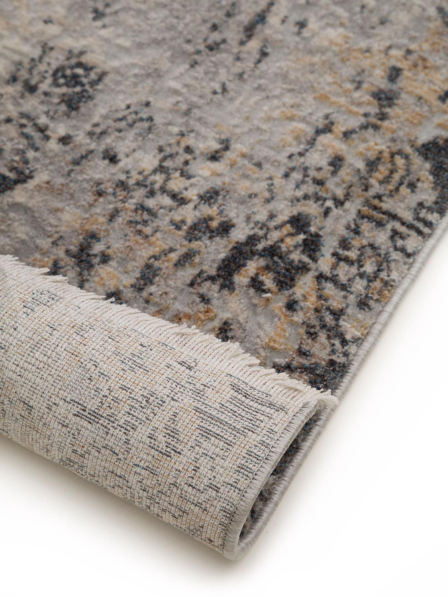 Teppich aus 100% Polyester in Grau mit 6 bis 10 mm hohem Flor von benuta Nest