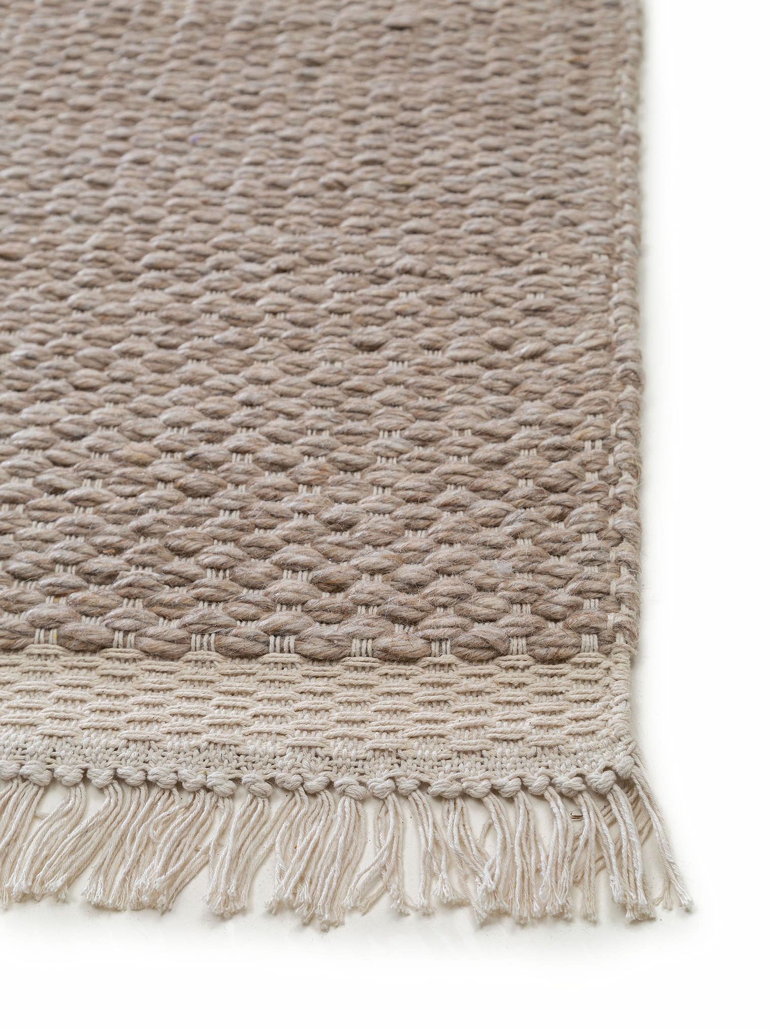 Tapis en 40% Laine, 30% Coton, 30% Viscose en Beige avec une pile de 1- 5 mm de hauteur de benuta Pure
