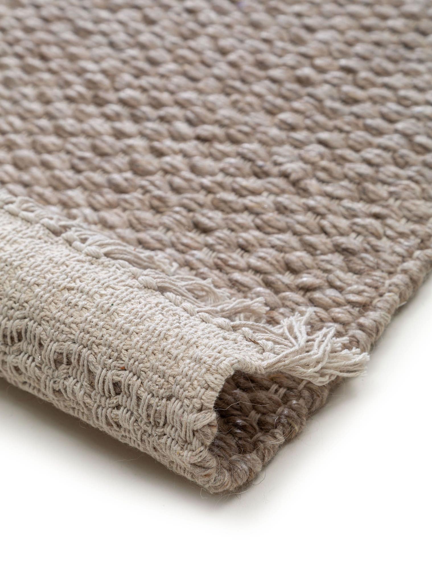 Tapis en 40% Laine, 30% Coton, 30% Viscose en Beige avec une pile de 1- 5 mm de hauteur de benuta Pure