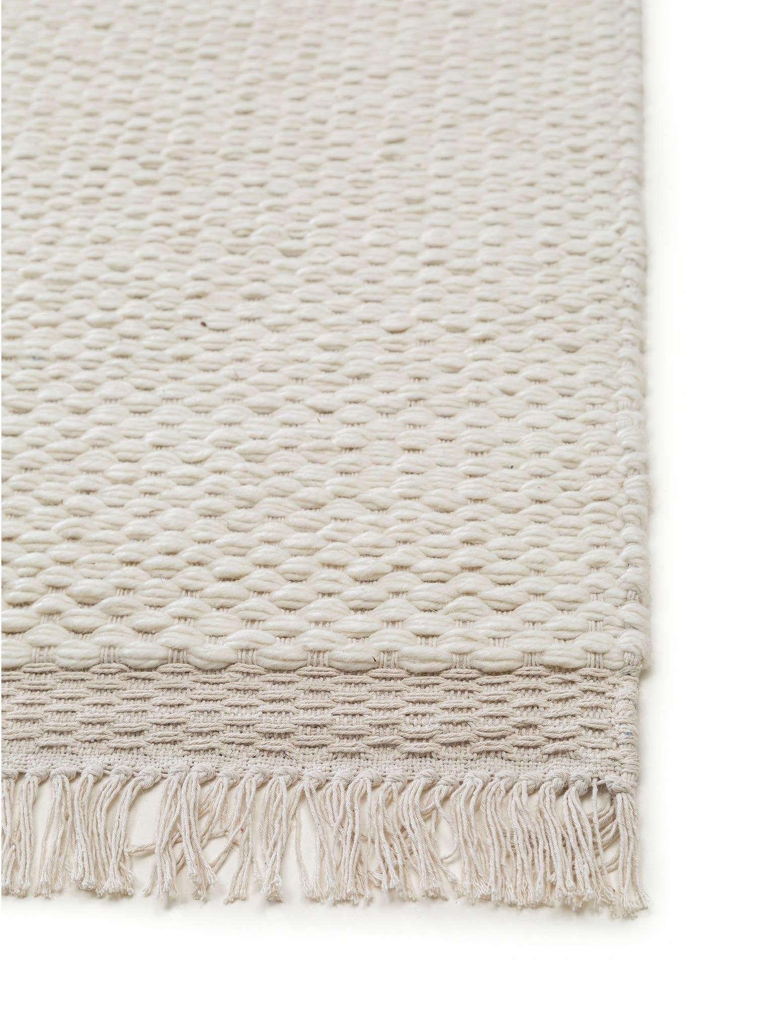 Tapis en 40% Laine, 30% Coton, 30% Viscose en Beige avec une pile de 1- 5 mm de hauteur de benuta Pure