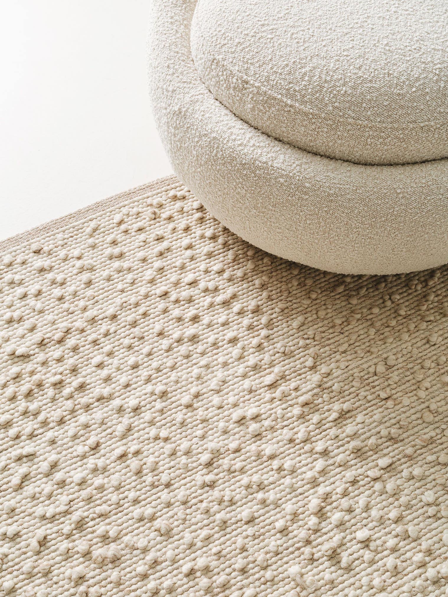 Tappeto di 40% Lana, 30% Cotone, 20% Poliestere, 10% Viscosa in Beige con pelo alto 1- 5 mm da benuta Pure