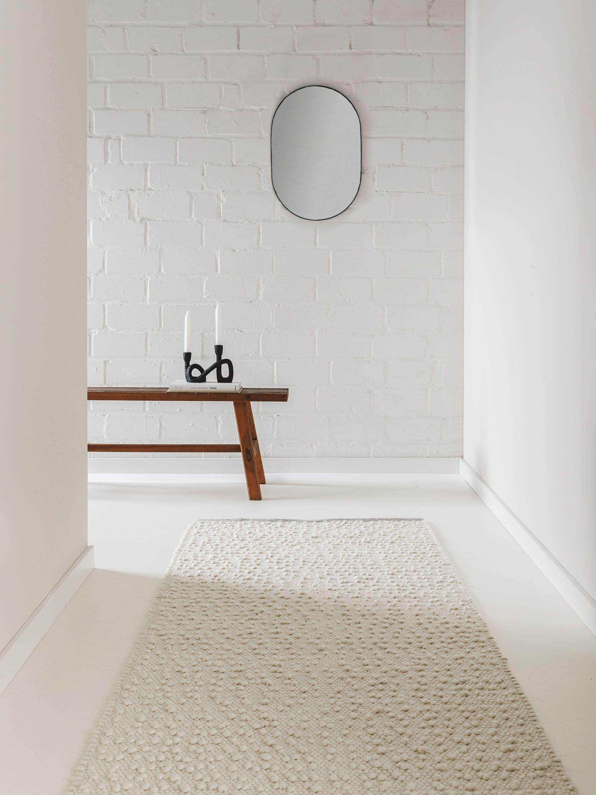 Alfombra de 40% Lana, 30% Algodón, 20% Poliéster, 10% Viscosa en Beige con un pelo de {{Placeholder_Pile Height}} de altura de benuta Pure