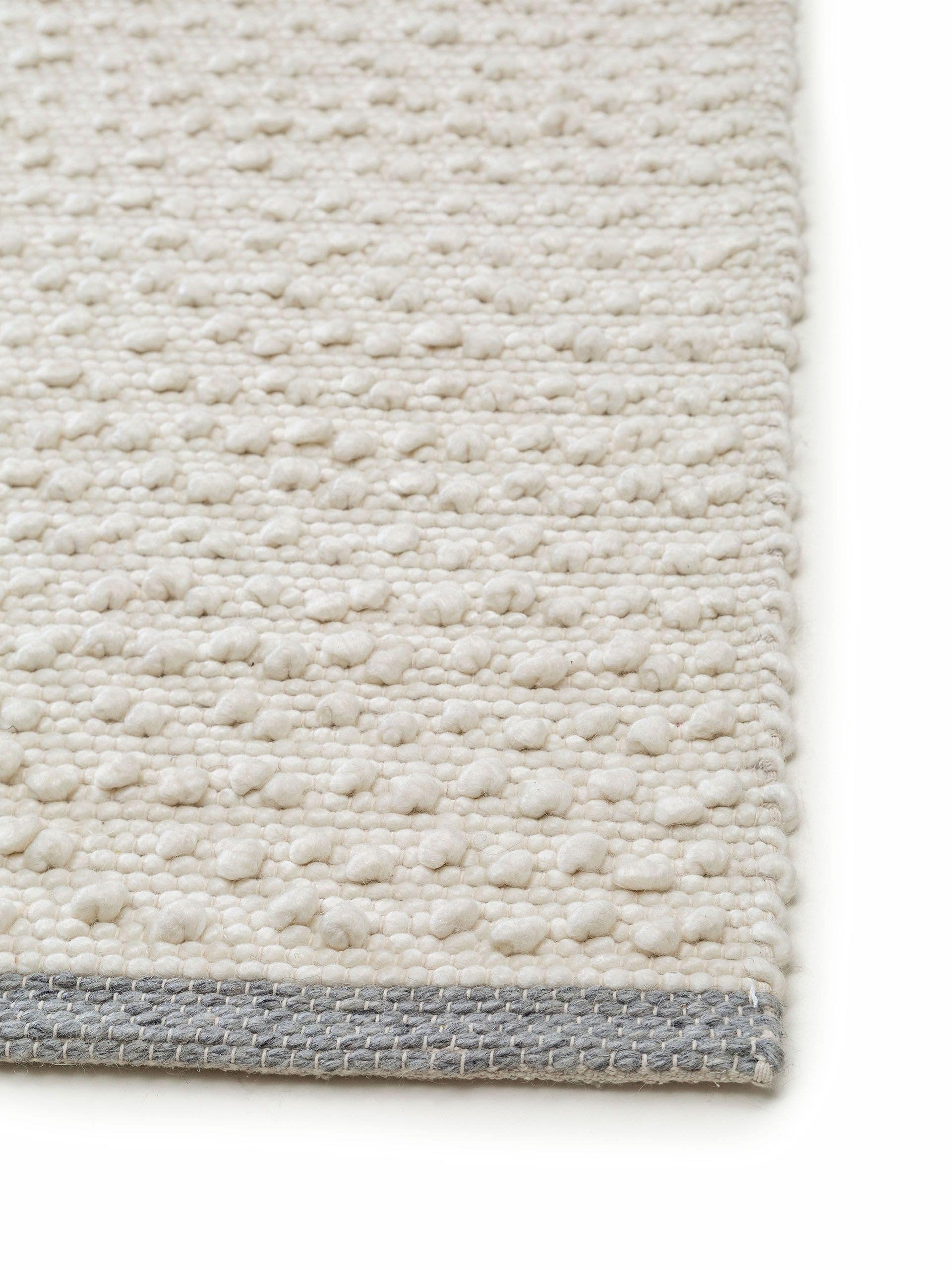 Alfombra de 40% Lana, 30% Algodón, 20% Poliéster, 10% Viscosa en Beige con un pelo de {{Placeholder_Pile Height}} de altura de benuta Pure