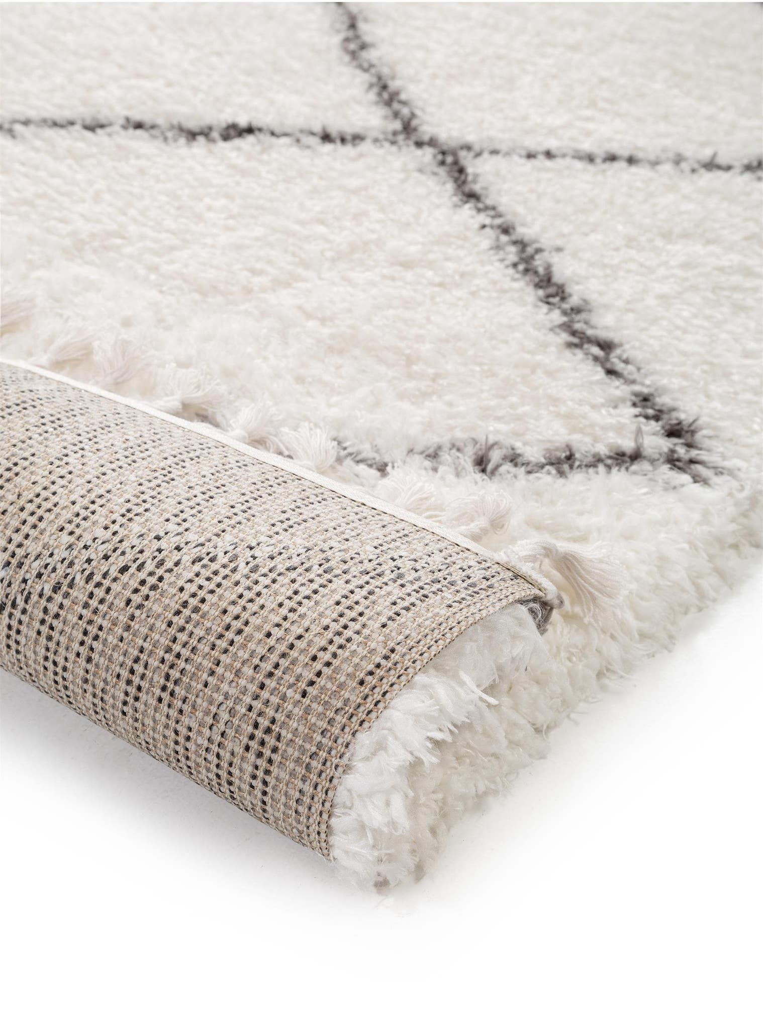 Matta av 100% Polyester i Beige med 41 - 50 mm hög lugg från benuta Pop