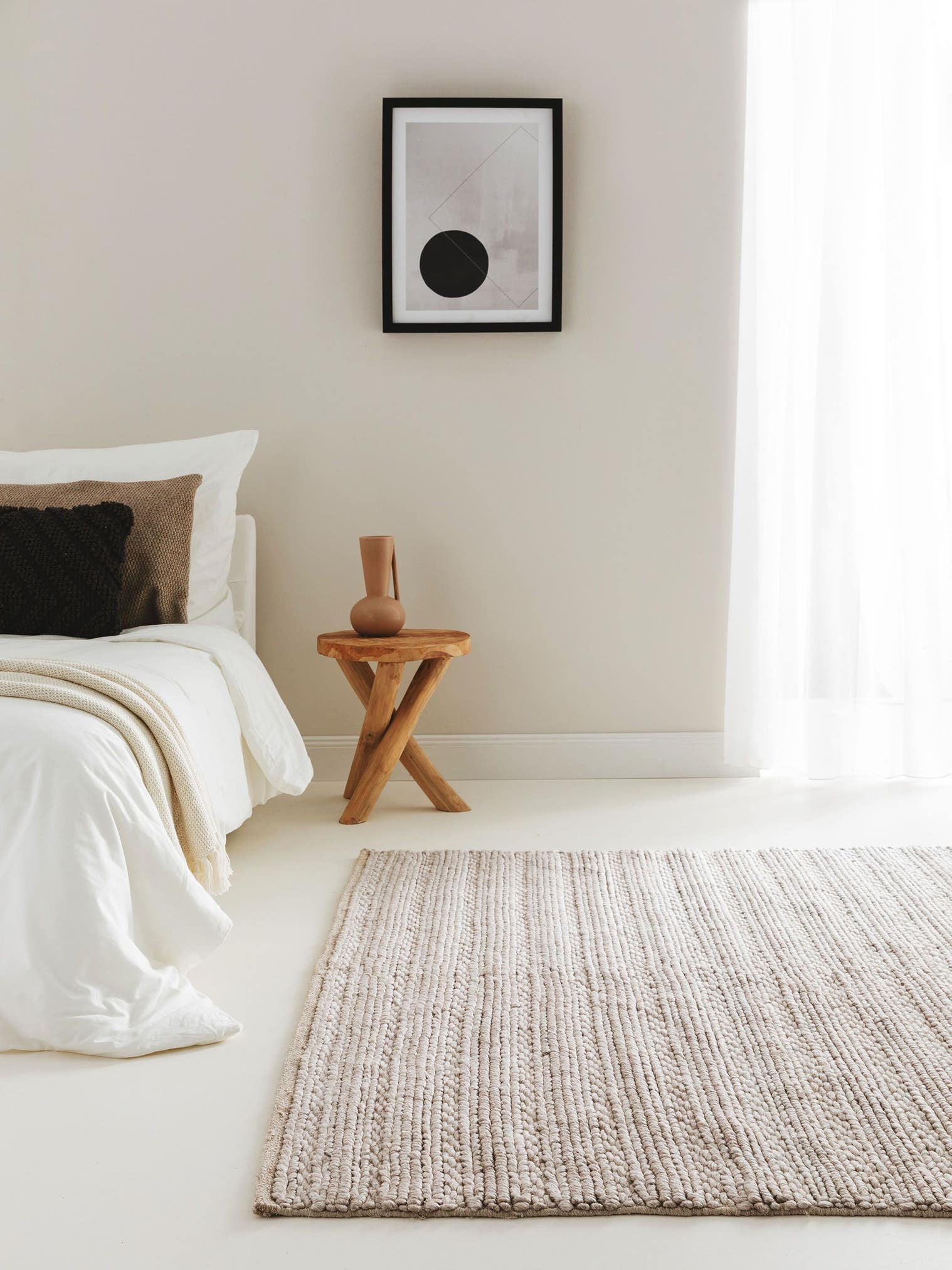 Teppich aus 70% Wool, 30% Polyester in Beige mit 1- 5 mm hohem Flor von benuta Pure