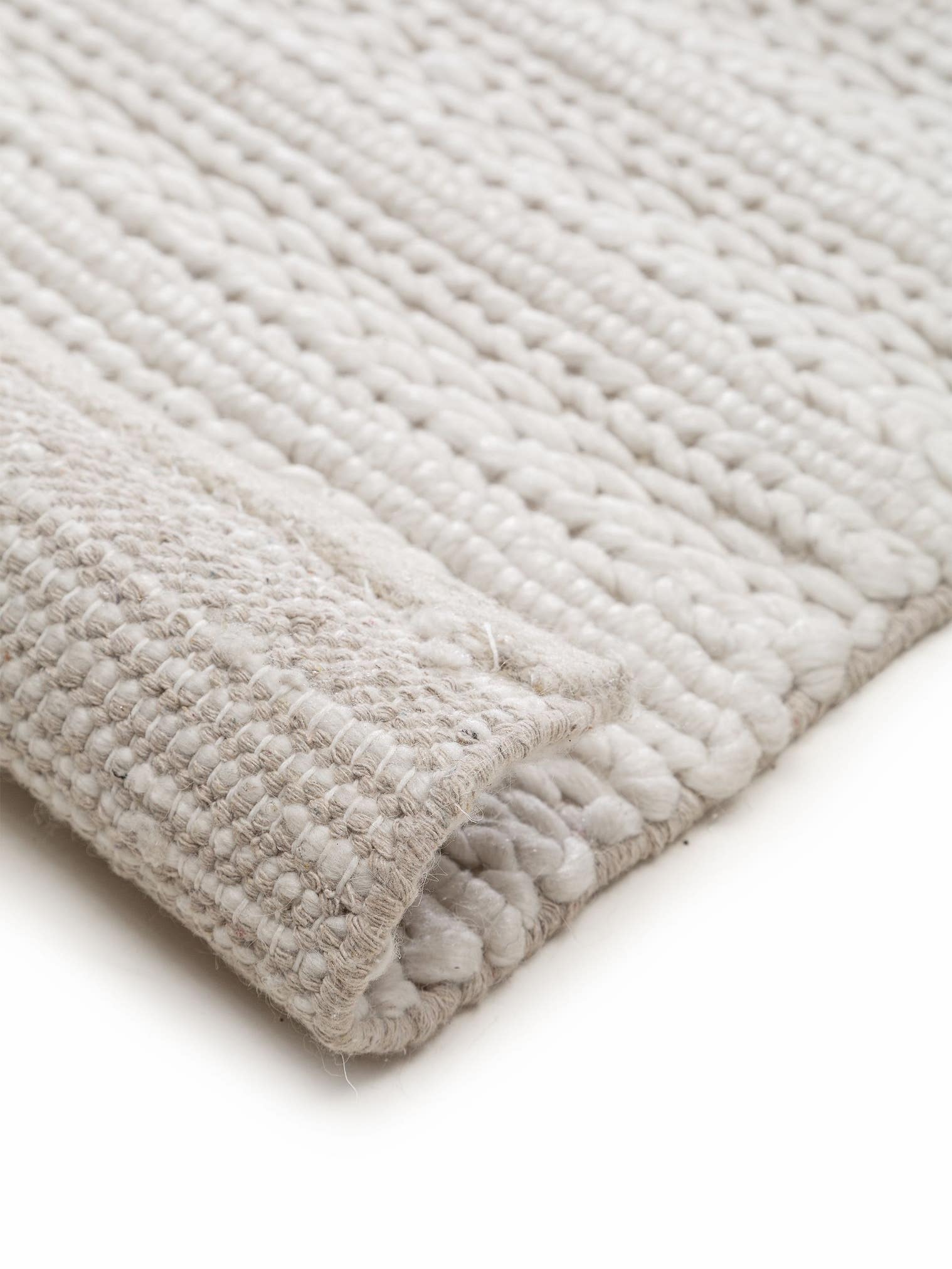 Alfombra de 70% Lana, 30% Poliéster en Beige con un pelo de {{Placeholder_Pile Height}} de altura de benuta Pure