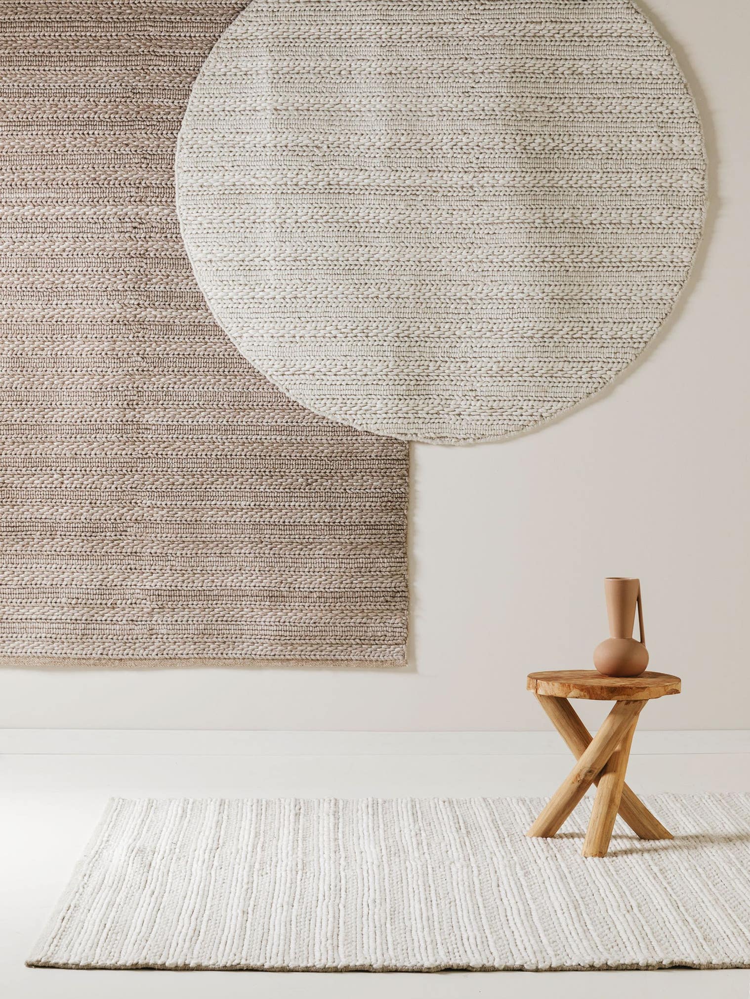 Tæppe af 70% Uld, 30% Polyester i Beige med 1- 5 mm høj luv fra benuta Pure