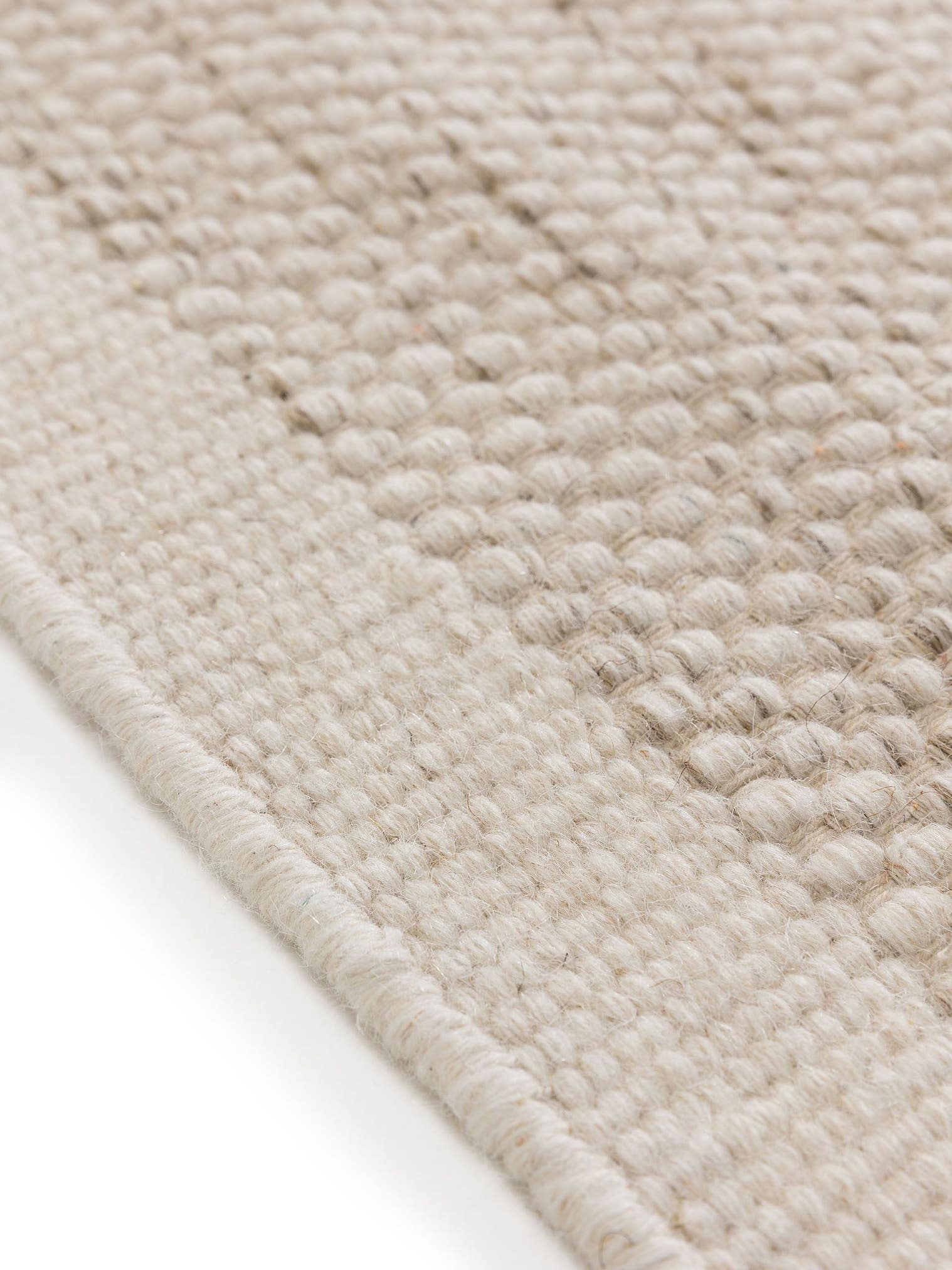 Alfombra de 80% lana, 20% algodón en Beige con un pelo de {{Placeholder_Pile Height}} de altura de benuta Pure