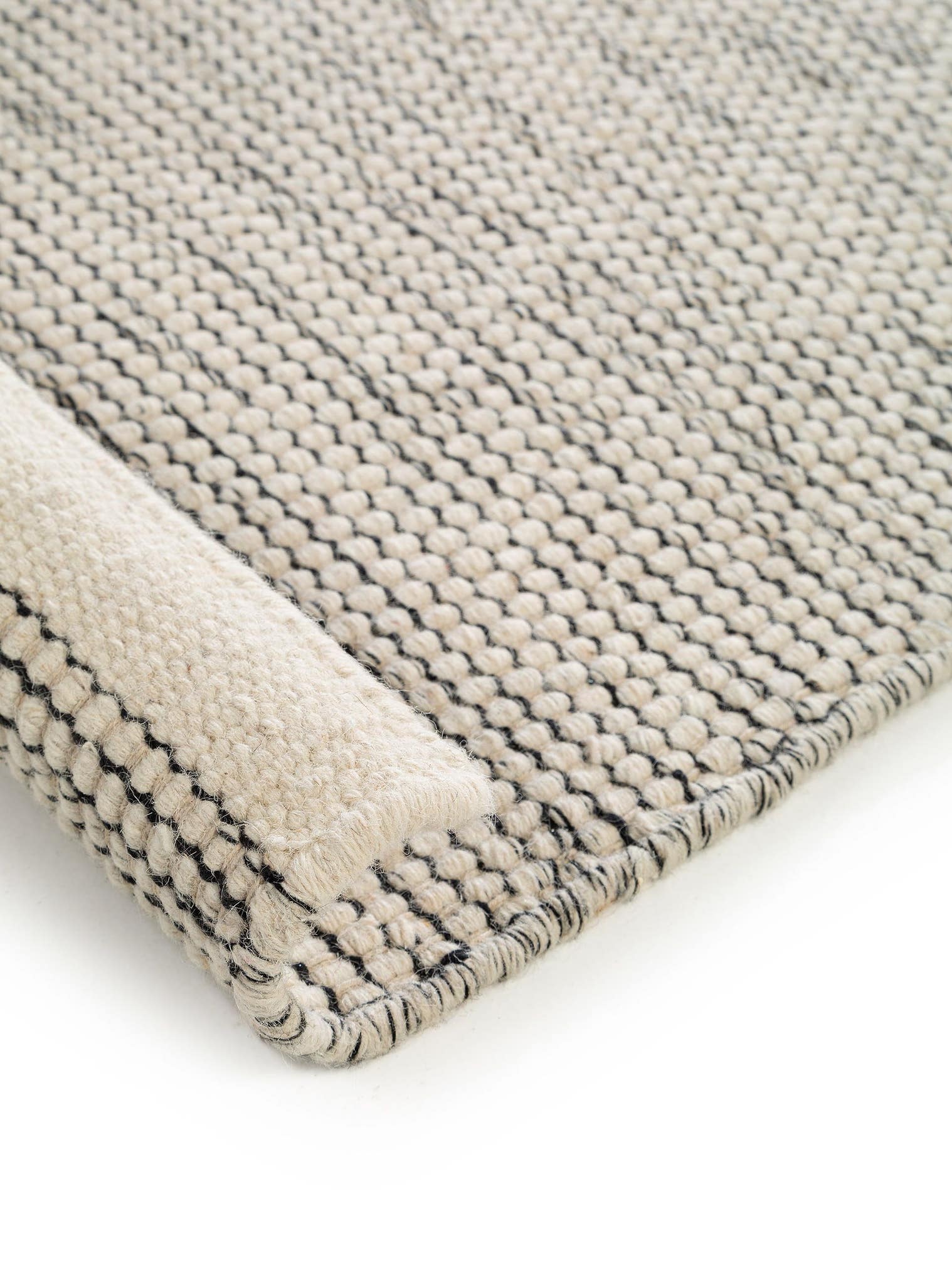 Teppich aus 80% Wolle, 20% Baumwolle in Beige mit bis 5 mm hohem Flor von benuta Pure