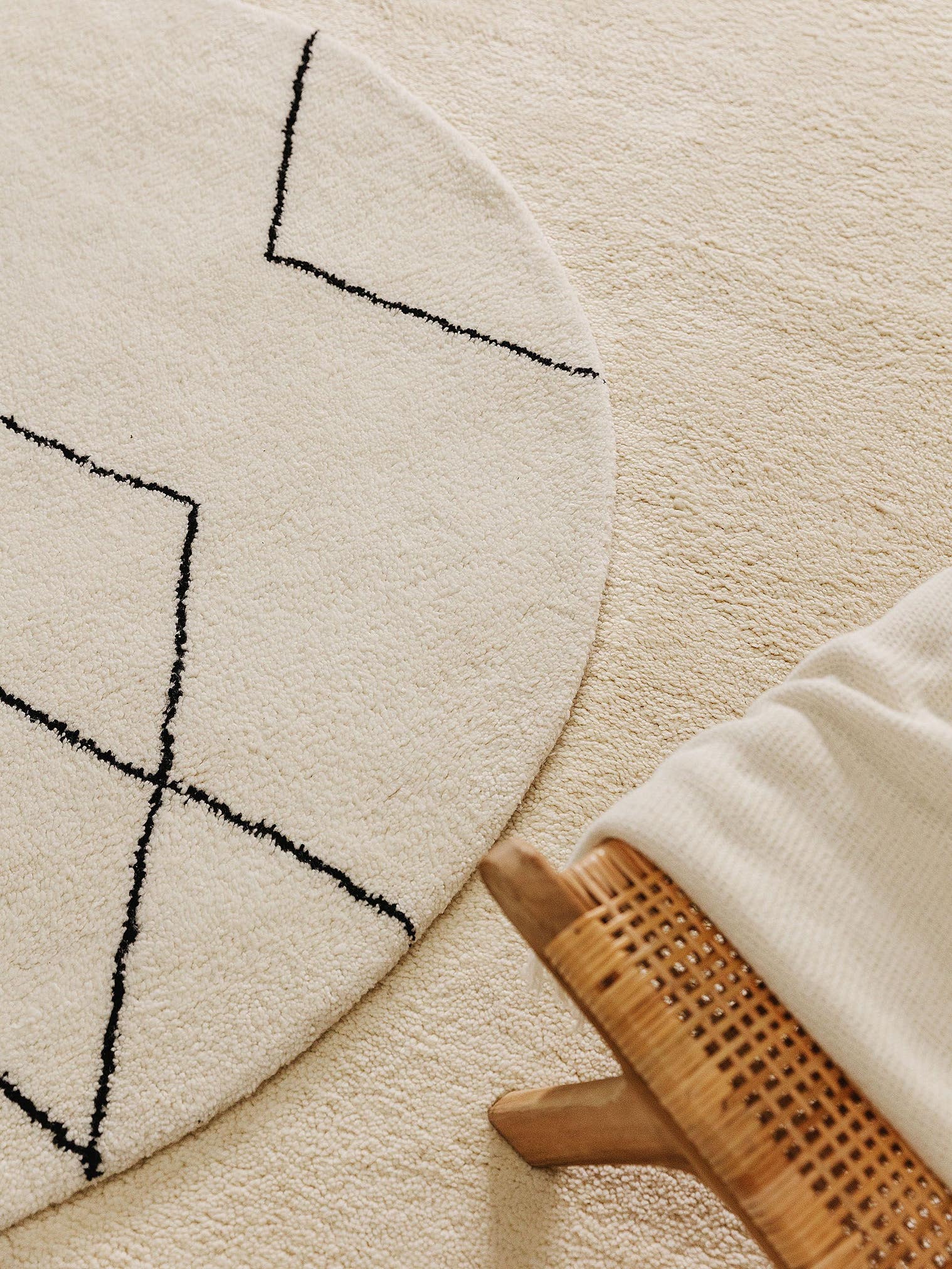 Tapijt van 100% Wol in Beige met een 31 - 40 mm hoge pool van benuta Pure