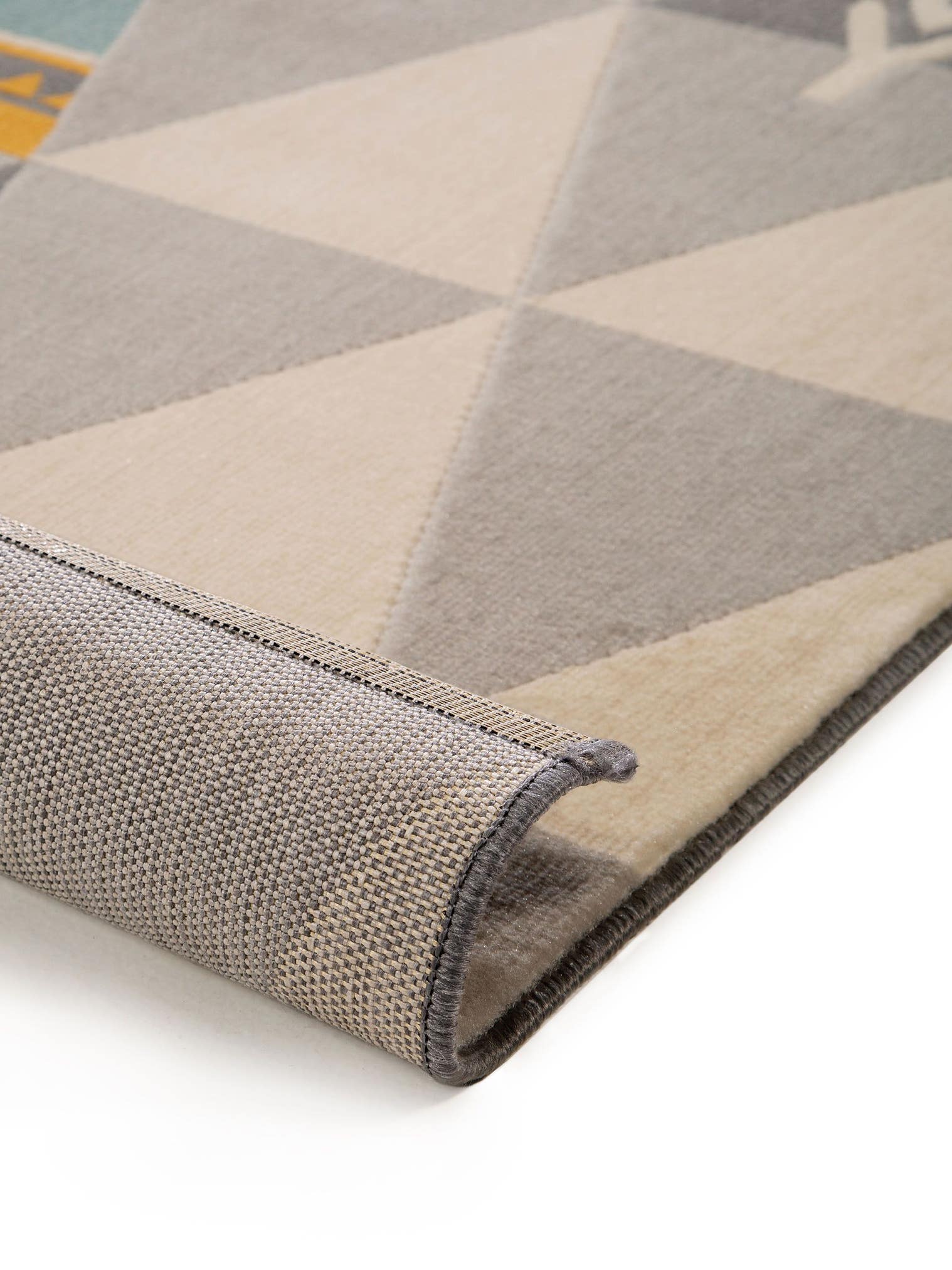 Teppich aus 100% Polypropylen in Beige mit 6 bis 10 mm hohem Flor von Lytte