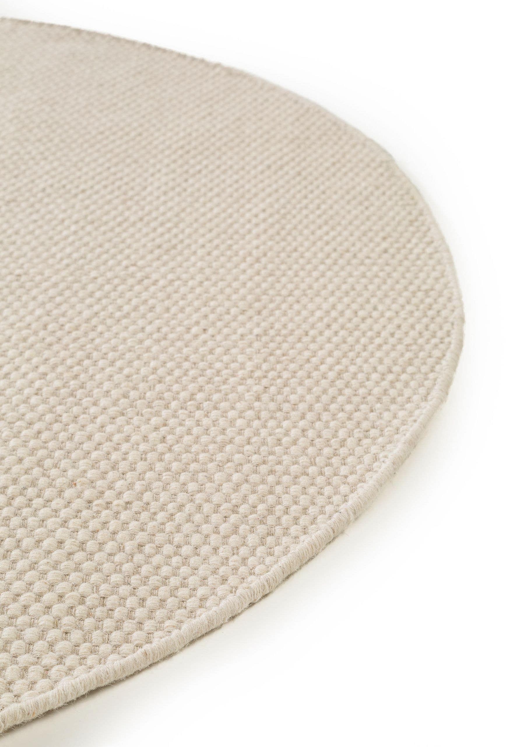 Rug made of 80% wool, 20% cotton in White with a 1- 5 mm high pile by benuta Pure