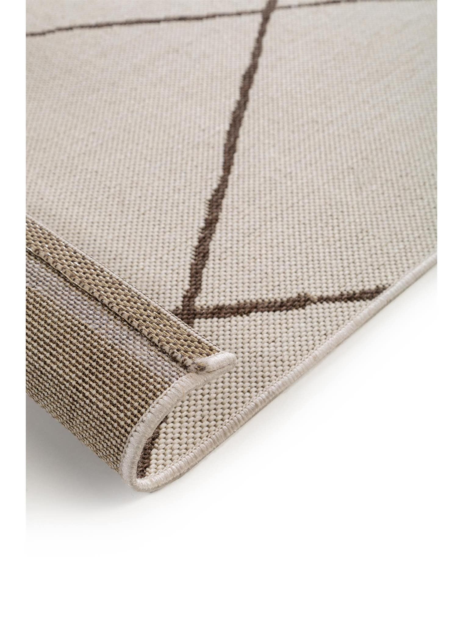 Tapijt van 100% Polypropyleen in Beige met een 6 - 10 mm hoge pool van benuta Nest