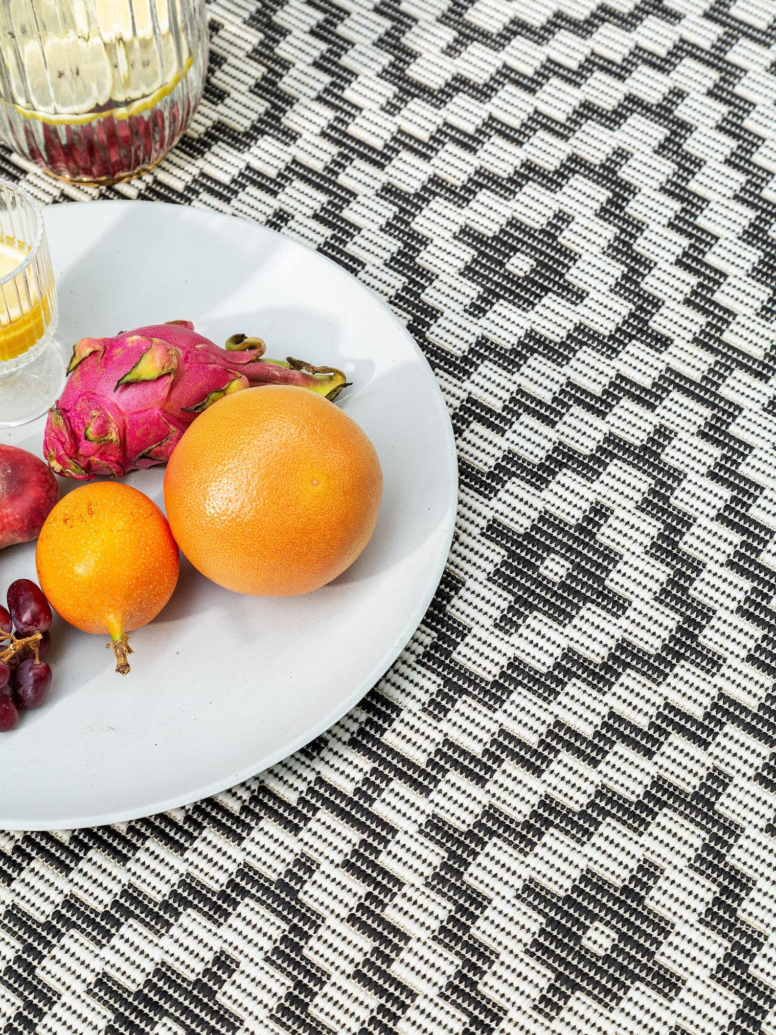 Rug made of 100% Polypropylene in Black/White with a 6 - 10 mm high pile by benuta Nest