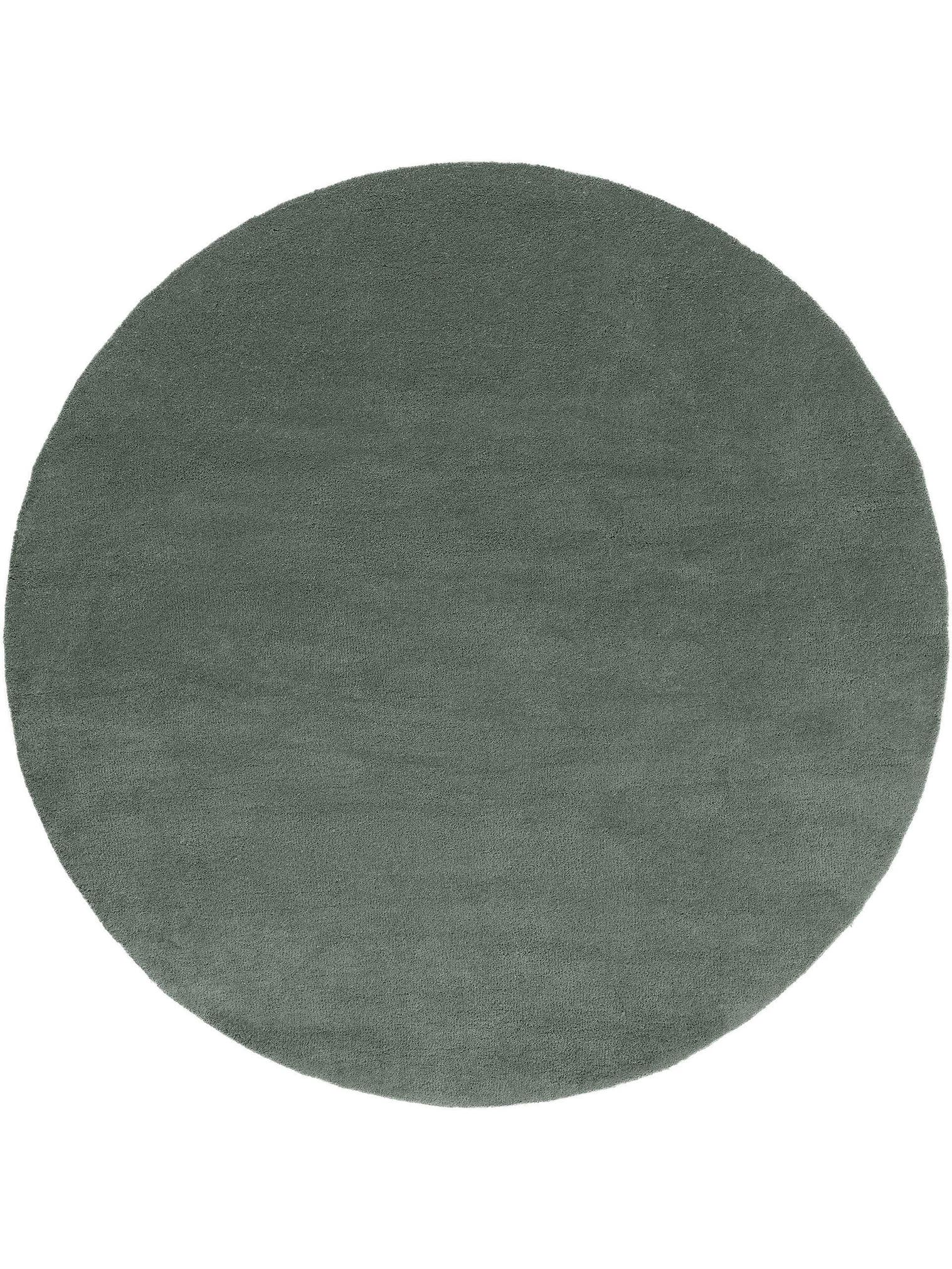 Rug made of 100% Wool in Green with a 6 - 10 mm high pile by benuta Nest