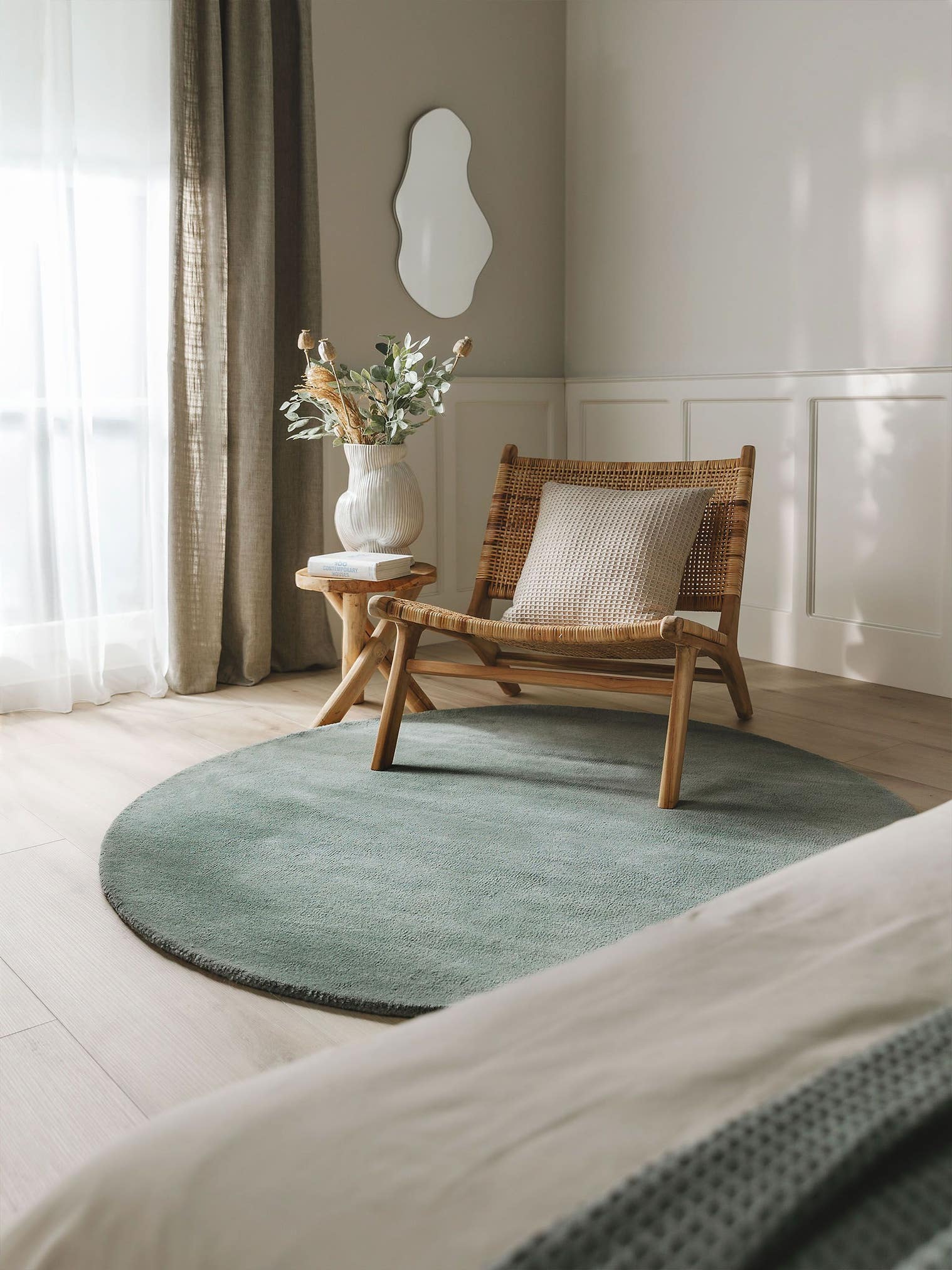 Rug made of 100% Wool in Green with a 6 - 10 mm high pile by benuta Nest
