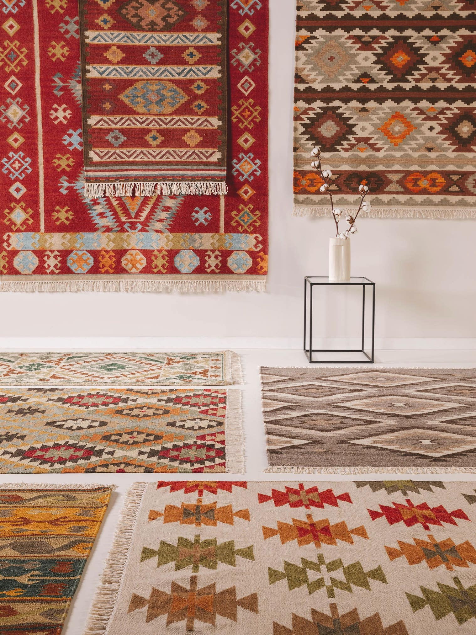 Rug made of 90% Wool, 10% Cotton in Green with a 1- 5 mm high pile by benuta Pure