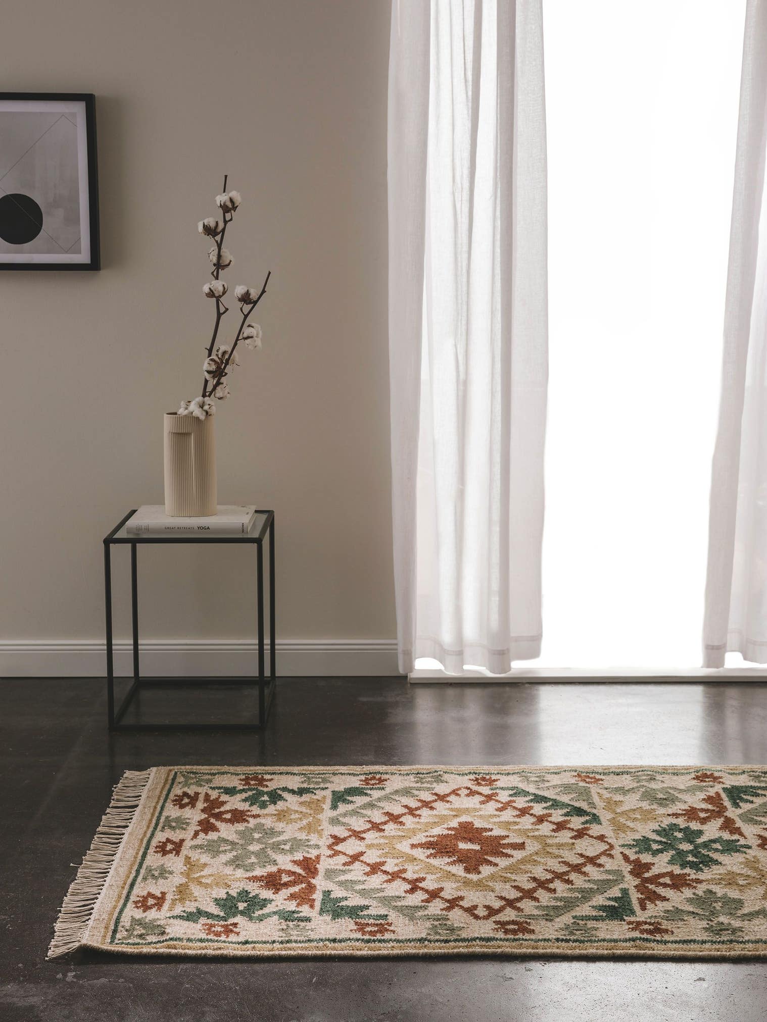 Teppich aus 90% Wolle, 10% Baumwolle in Grün mit bis 5 mm hohem Flor von benuta Pure