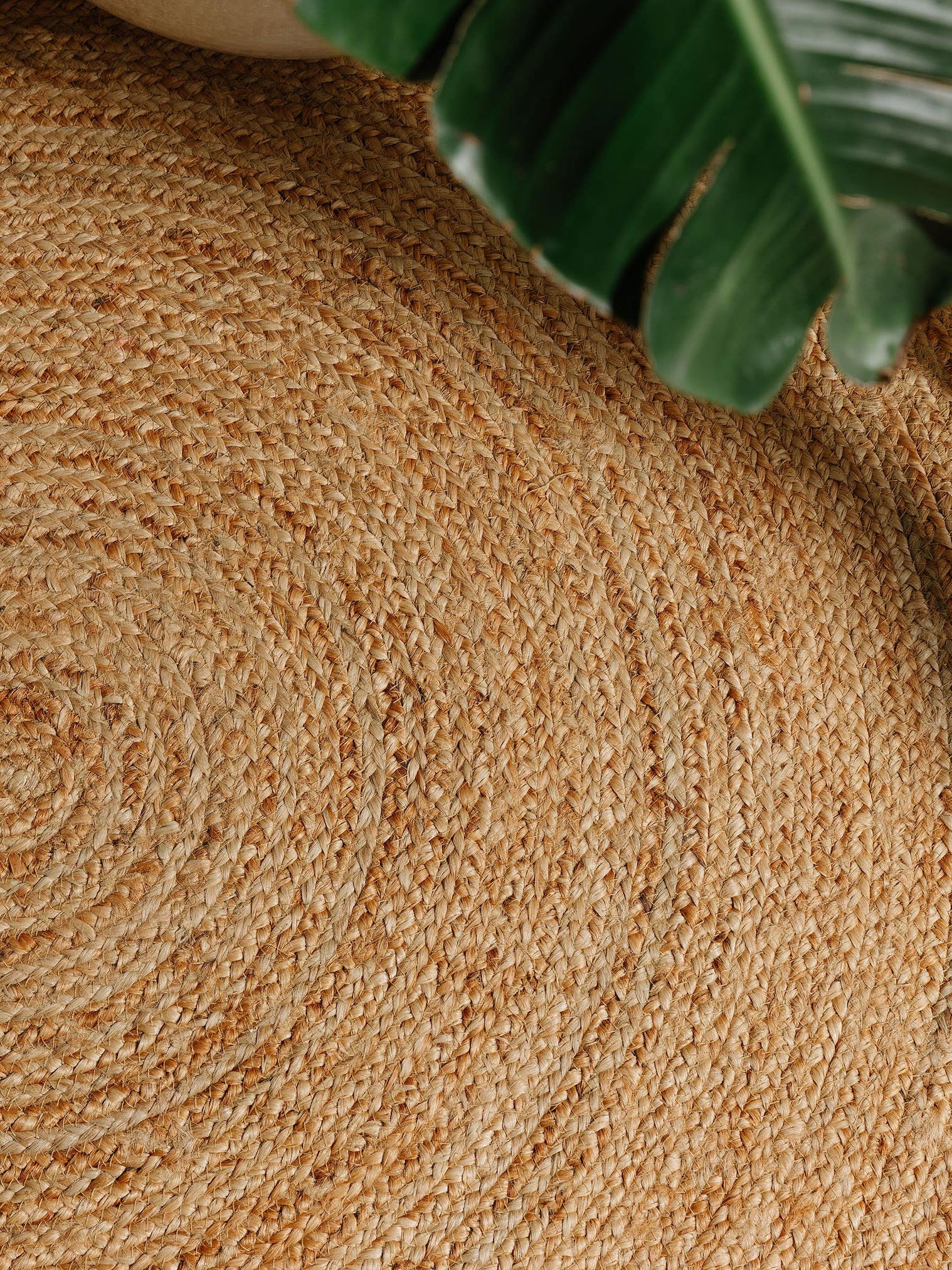 Rug made of 100% Jute in Brown with a 1- 5 mm high pile by benuta Pure