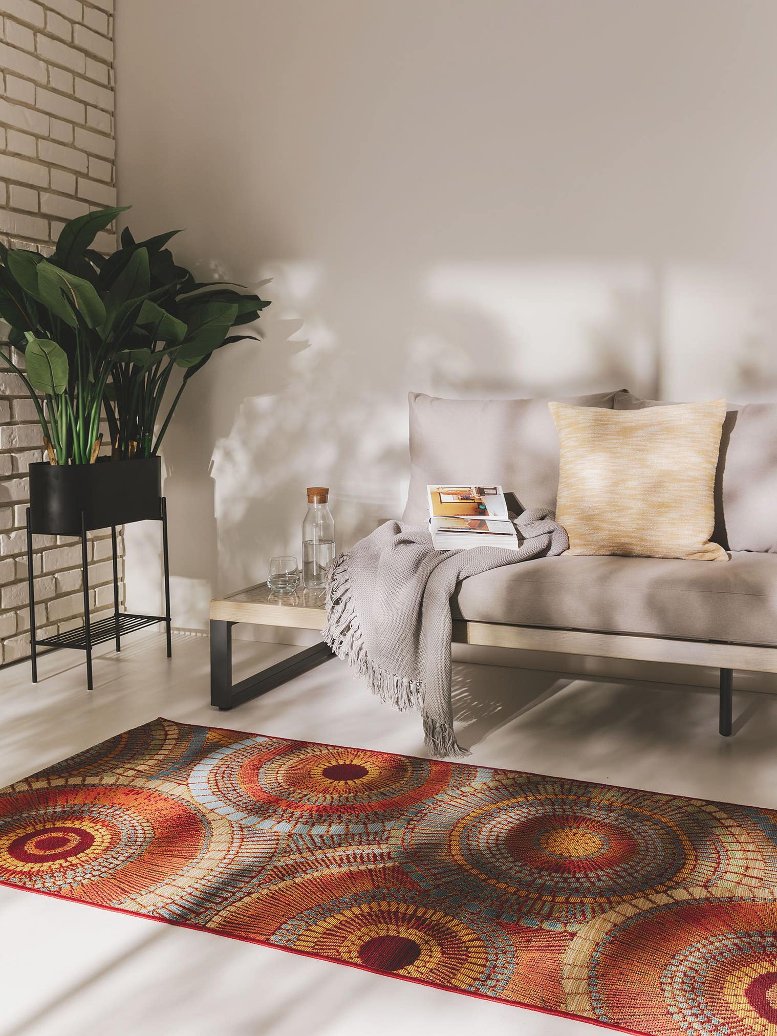 Teppich aus 76% Polypropylen, 23% Polyester, 1% Latex in Orange mit bis 5 mm hohem Flor von benuta Nest