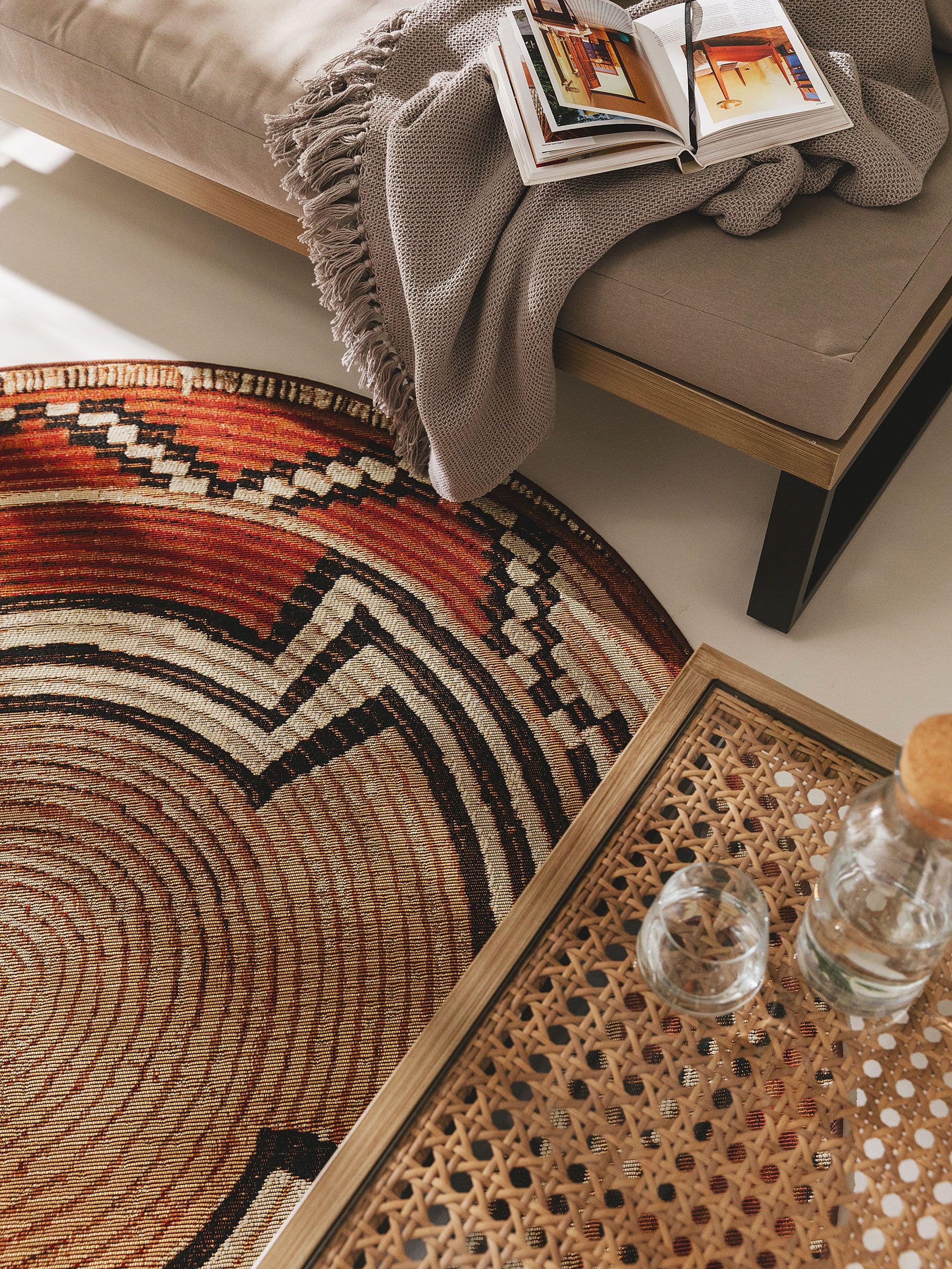 Rug made of 76% Polypropylene, 23% Polyester, 1% Latex in Beige with a 1- 5 mm high pile by benuta Nest