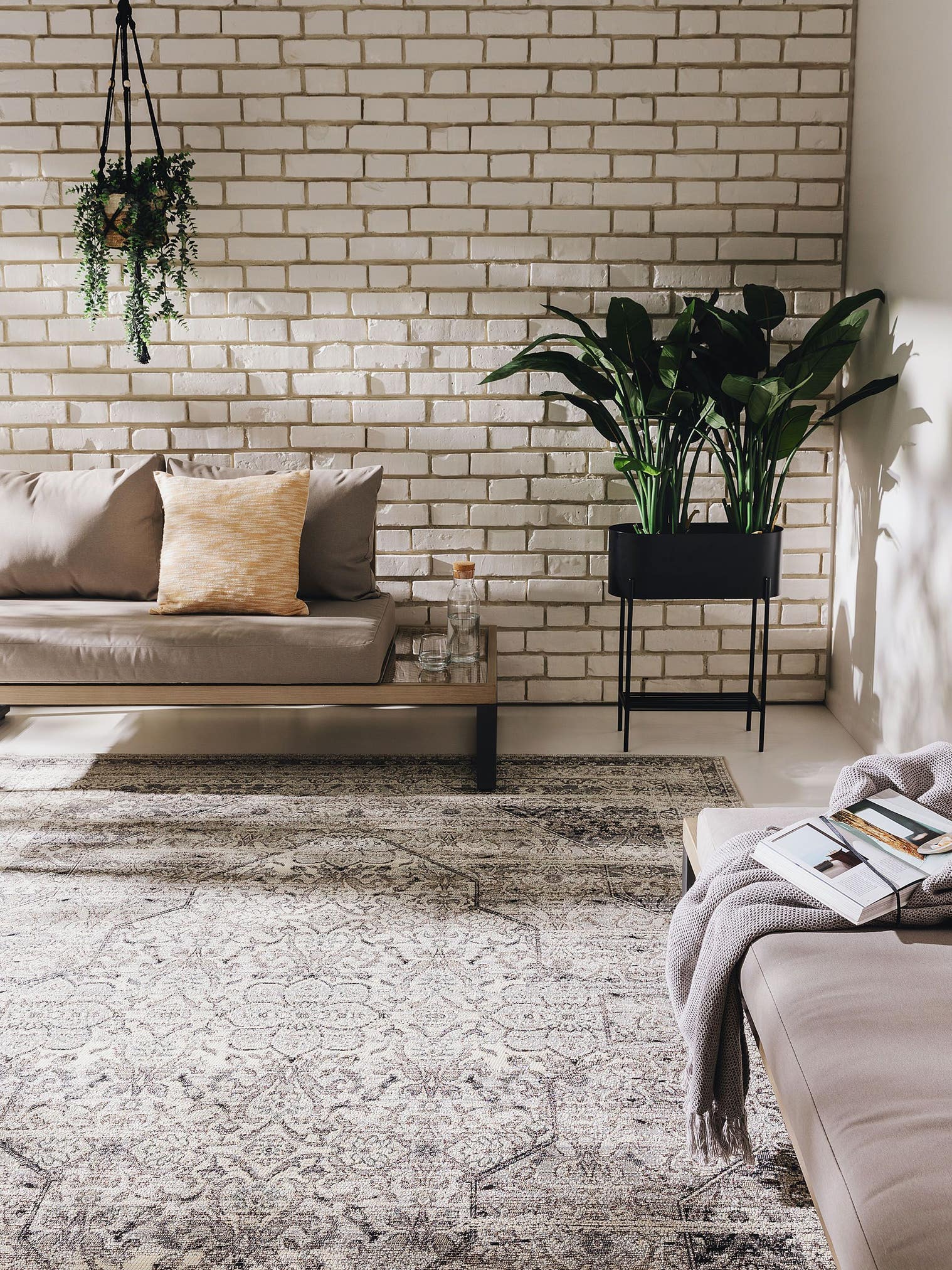 Rug made of 76% Polypropylene, 23% Polyester, 1% Latex in Grey with a 1- 5 mm high pile by benuta Nest
