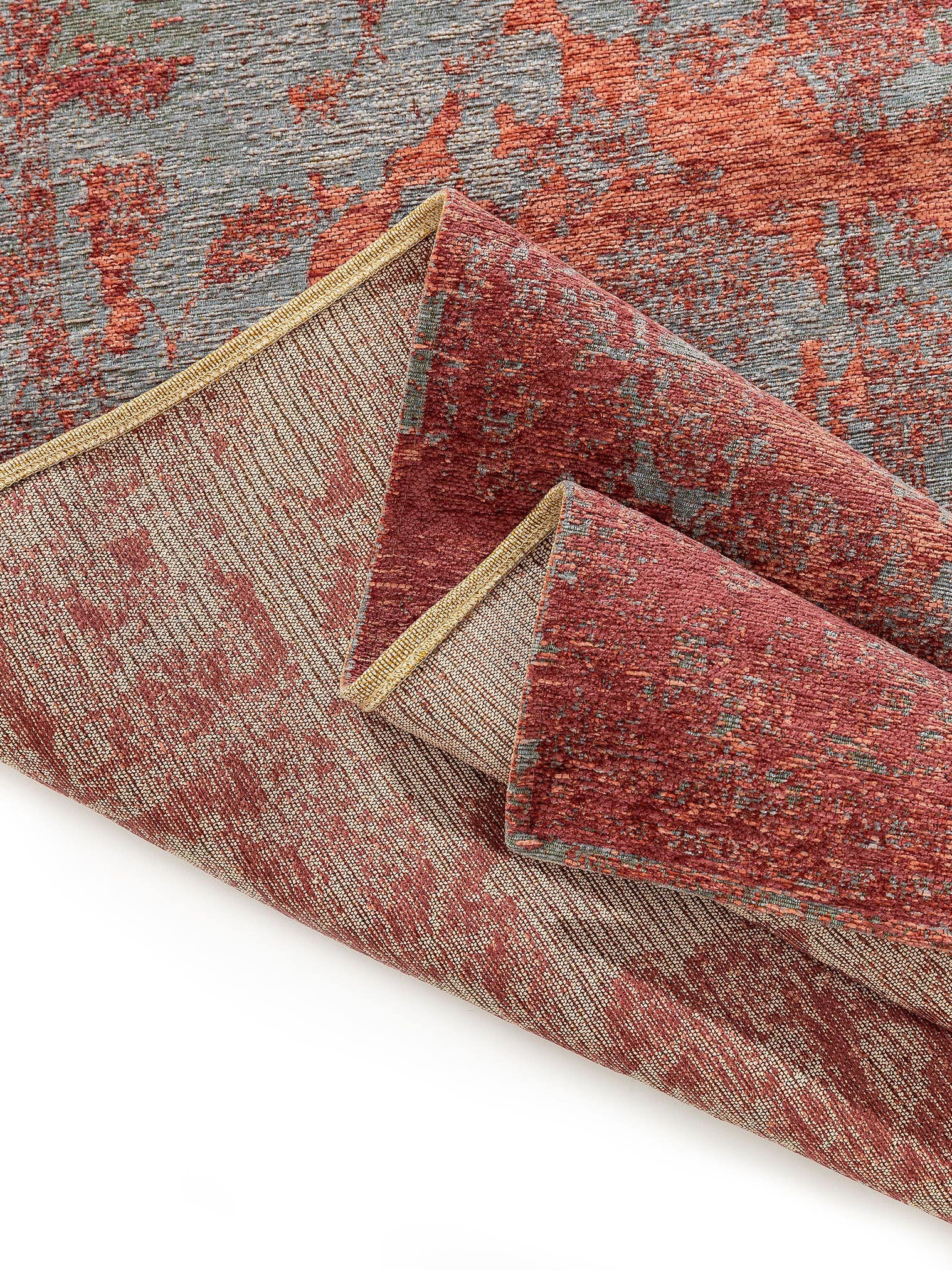 Teppich aus 55% Polyacryl, 27% Polyester, 17% Baumwolle, 1% Latex in Rot mit bis 5 mm hohem Flor von benuta Nest