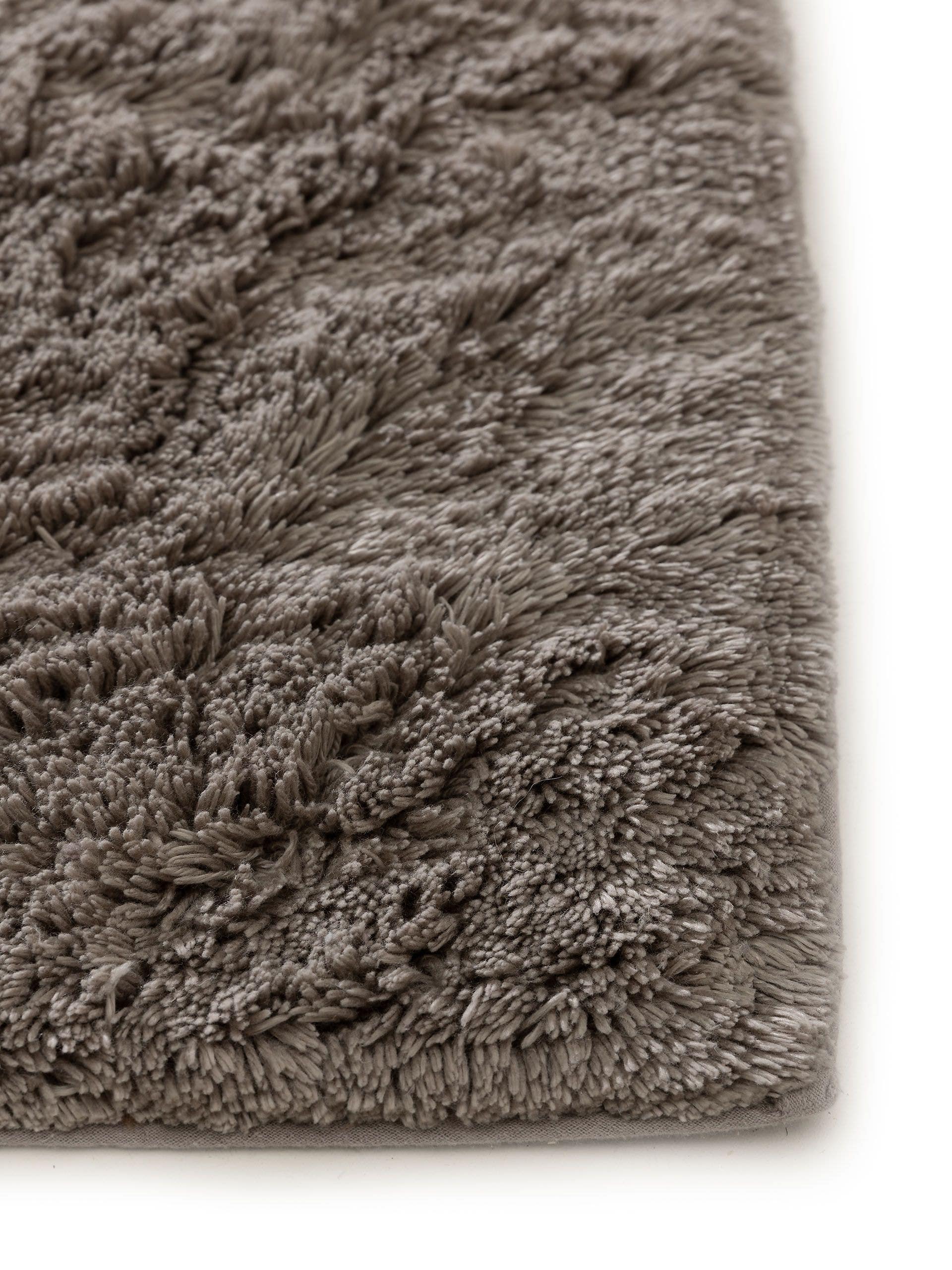 Matta av 50% Viskos (Bambu Silk), 50% Bomull i Beige med 11 - 20 mm hög lugg från benuta Nest