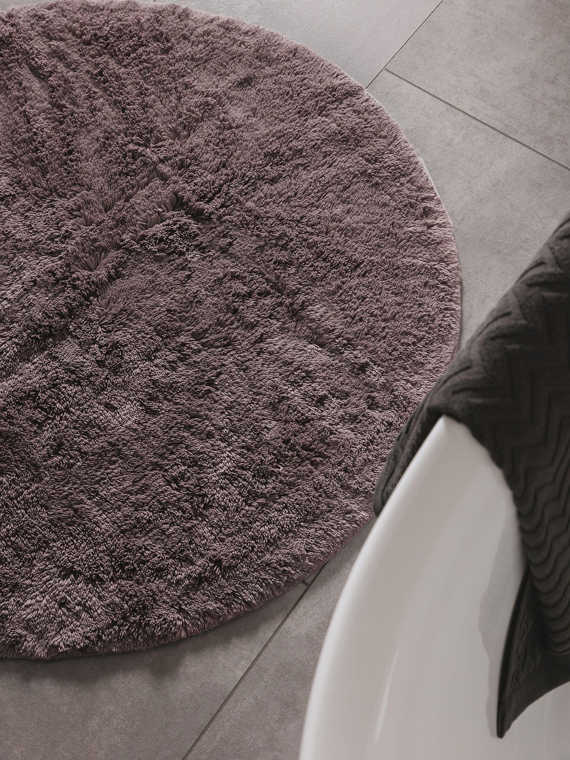 Matta av 50% Viskos (Bambu Silk), 50% Bomull i Lila med 11 - 20 mm hög lugg från benuta Nest