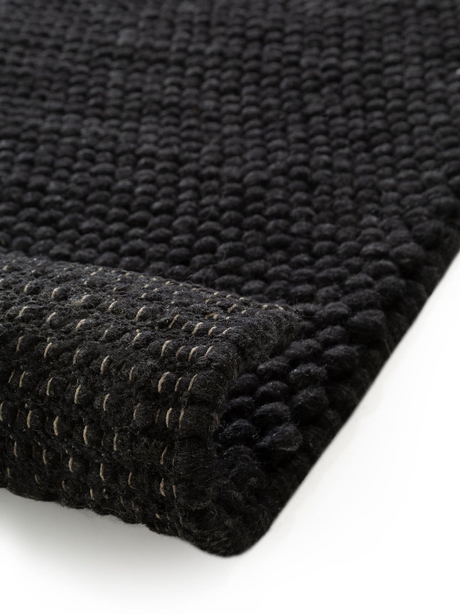 Teppich aus 70% Wolle, 30% Polyester in Grau mit 11 bis 20 mm hohem Flor von benuta Pure