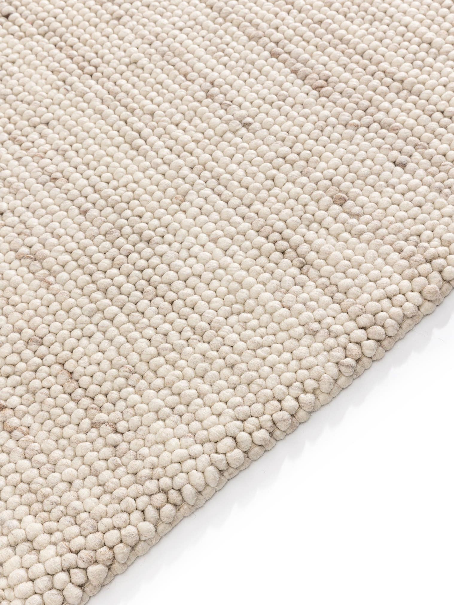 Teppich aus 70% Wolle, 30% Polyester in Beige mit 11 bis 20 mm hohem Flor von benuta Pure