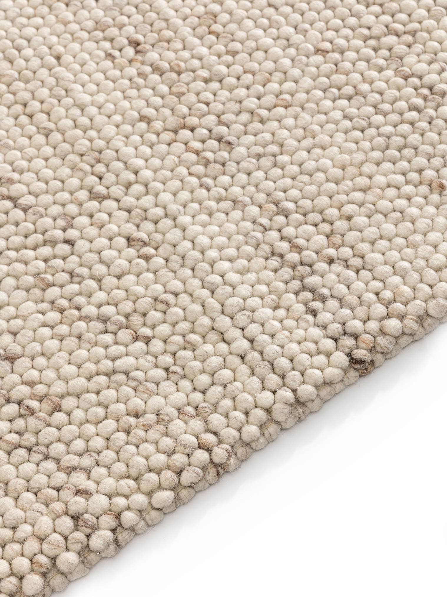 Teppich aus 70% Wolle, 30% Polyester in Beige mit 11 bis 20 mm hohem Flor von benuta Pure