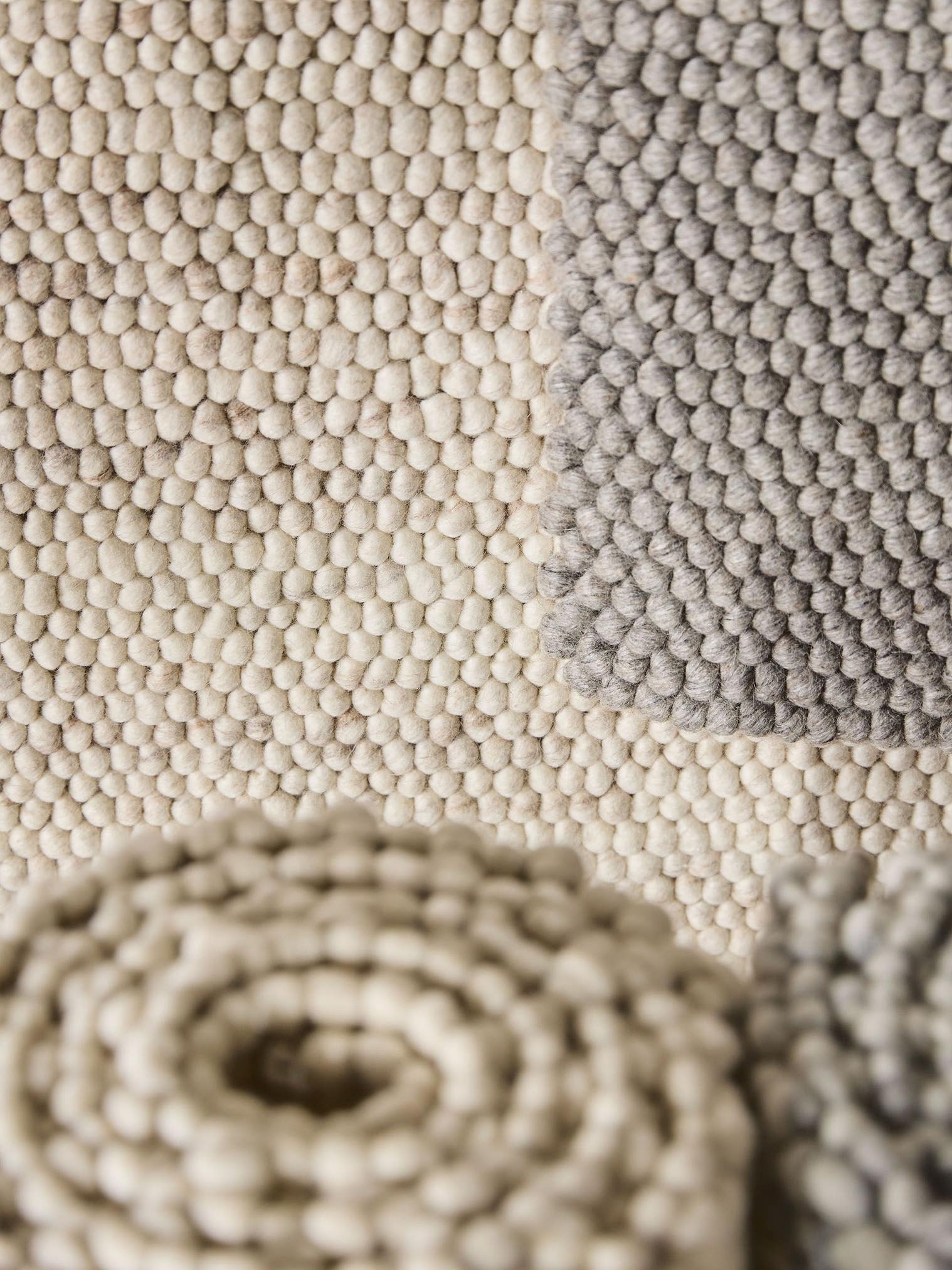 Teppich aus 70% Wolle, 30% Polyester in Beige mit 11 bis 20 mm hohem Flor von benuta Pure