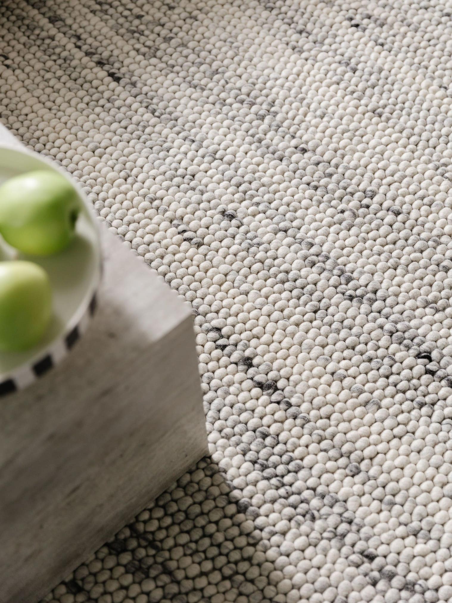 Matta av 70% Ull, 30% Polyester i Grå med 11 - 20 mm hög lugg från benuta Pure
