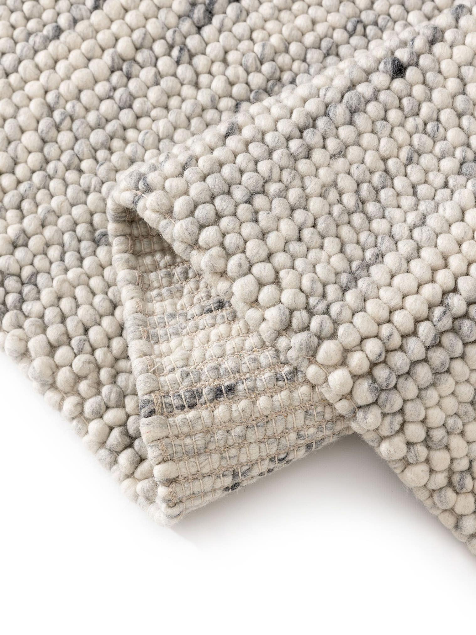 Matta av 70% Ull, 30% Polyester i Grå med 11 - 20 mm hög lugg från benuta Pure