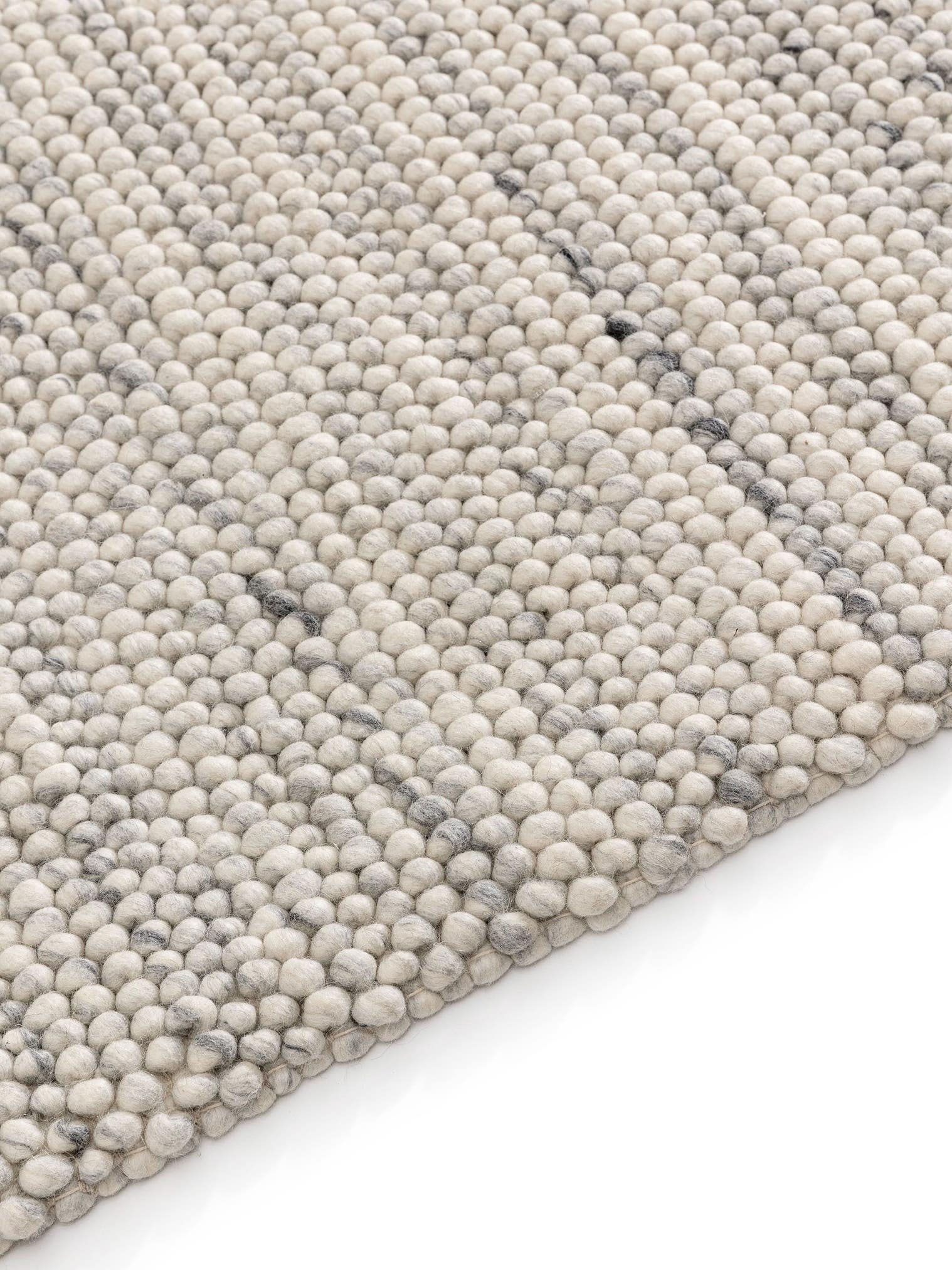 Matta av 70% Ull, 30% Polyester i Grå med 11 - 20 mm hög lugg från benuta Pure