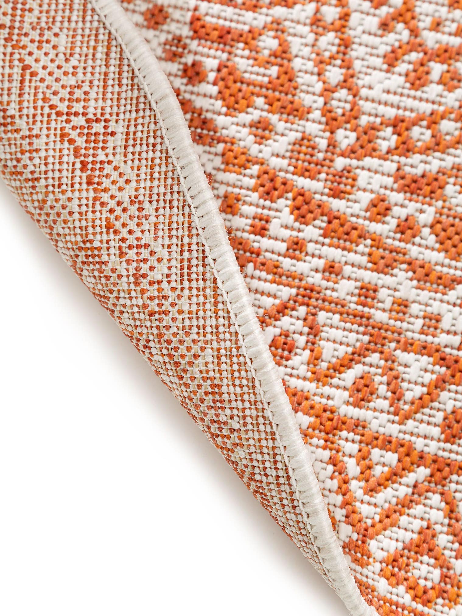 Matta av 100% Polypropylen i Orange med 1- 5 mm hög lugg från benuta Nest