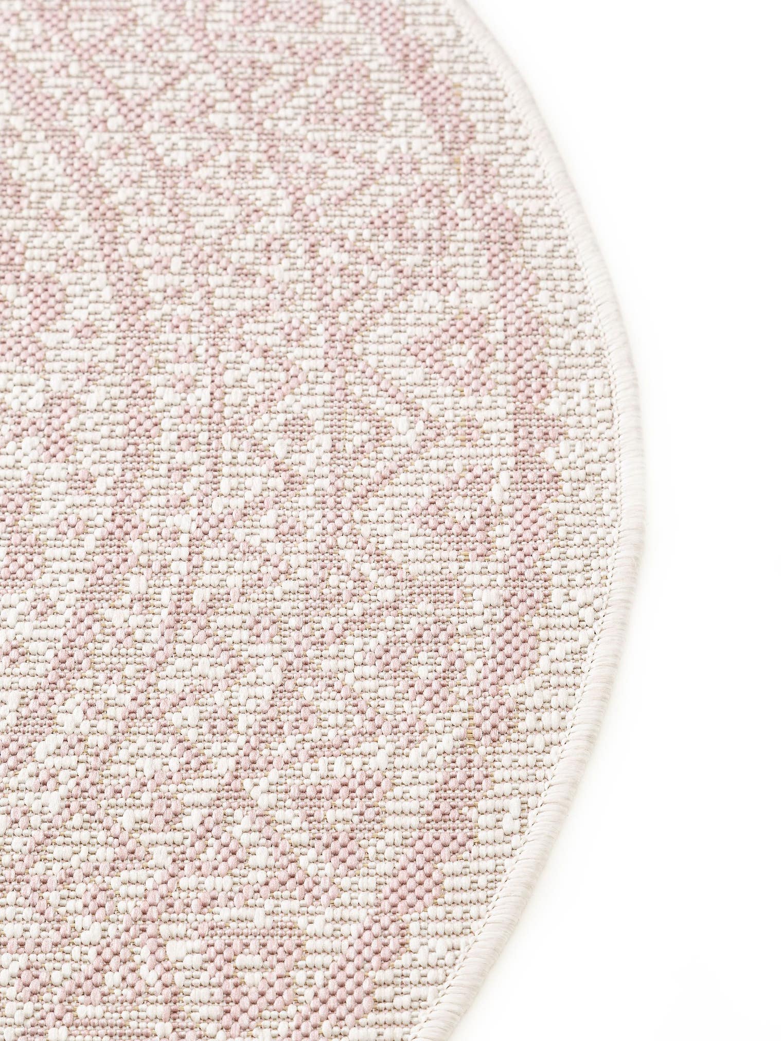 Tapijt van 100% Polypropyleen in Roze met een 1- 5 mm hoge pool van benuta Nest