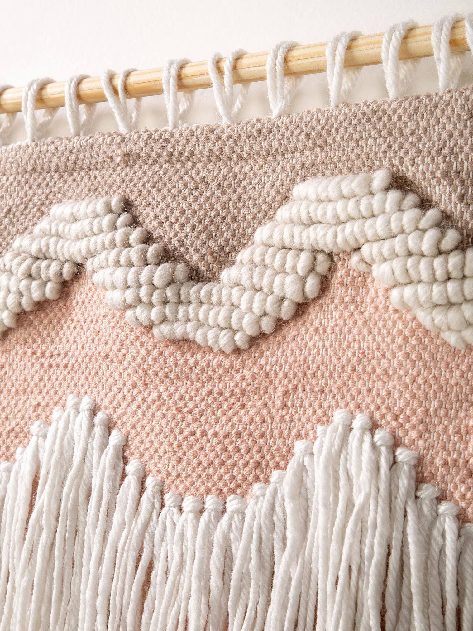 Wanddeko Samira Multicolor im Design Abstrakt aus 60% Polyester, 40% Wolle von Lytte
