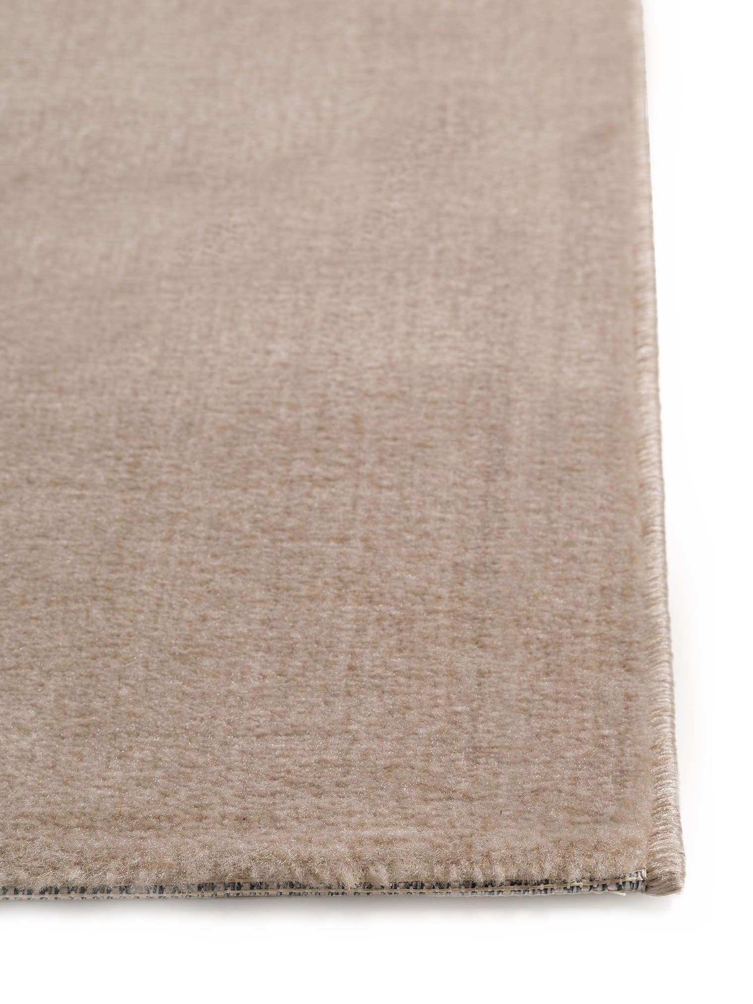 Tapis en 100% Polypropylène en Beige avec une pile de 6 - 10 mm de hauteur de Lytte