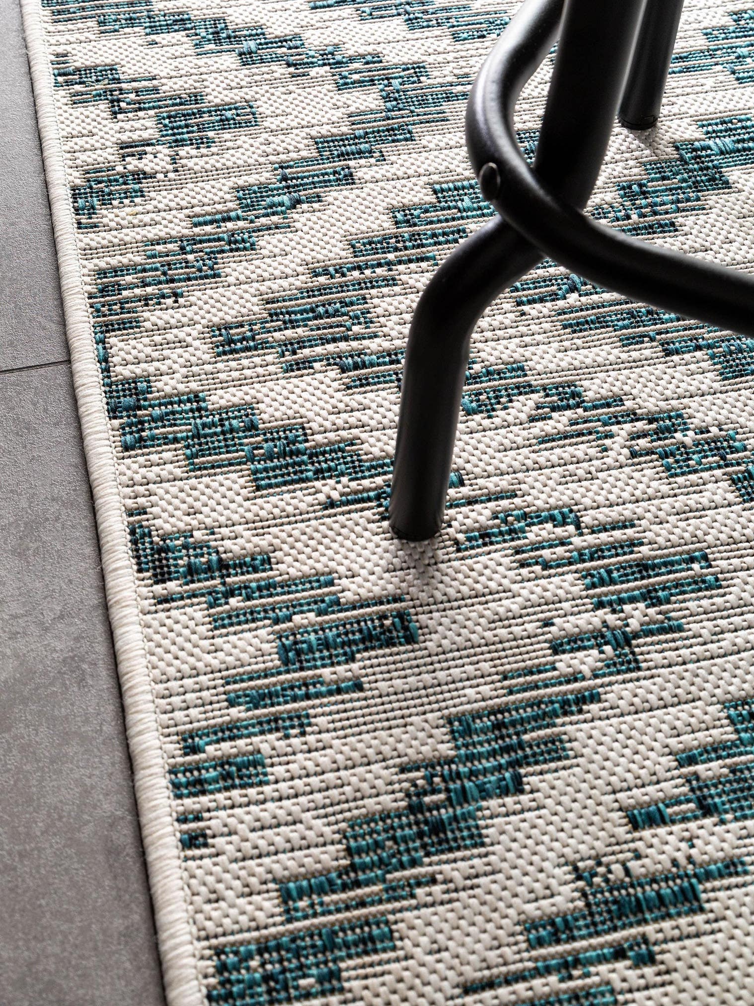 Teppich aus 100% Polypropylen in Blau mit bis 5 mm hohem Flor von benuta