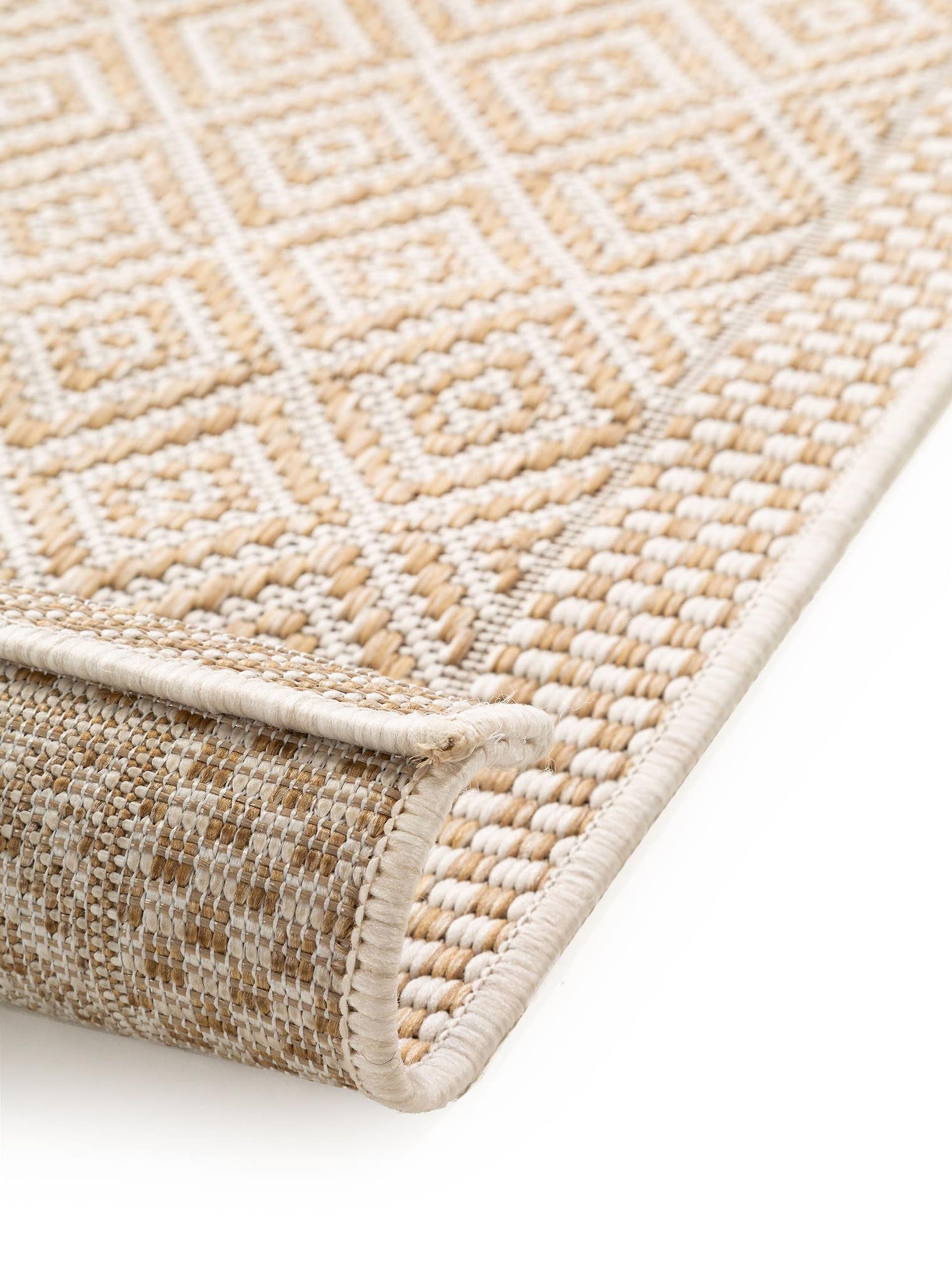 Teppich aus 100% Polypropylen in Beige mit bis 5 mm hohem Flor von benuta Nest