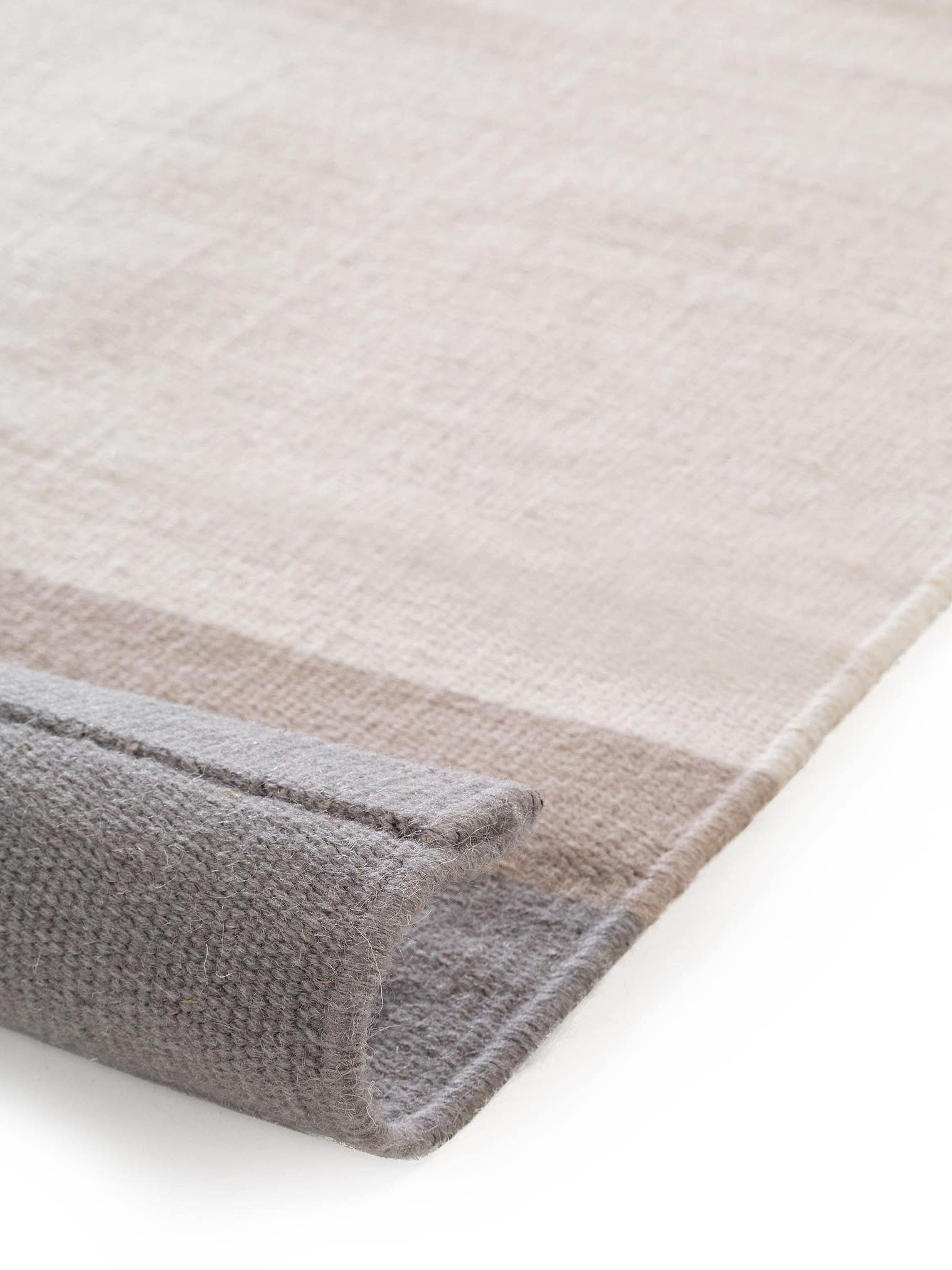 Rug made of 100% Wool in Beige with a 1- 5 mm high pile by benuta