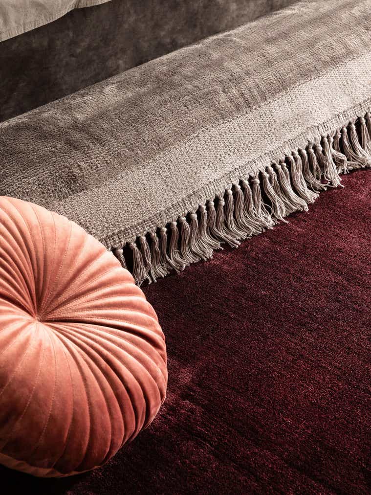 Rug made of 100% Viscose in Grey with a 11 - 20 mm high pile by benuta Finest