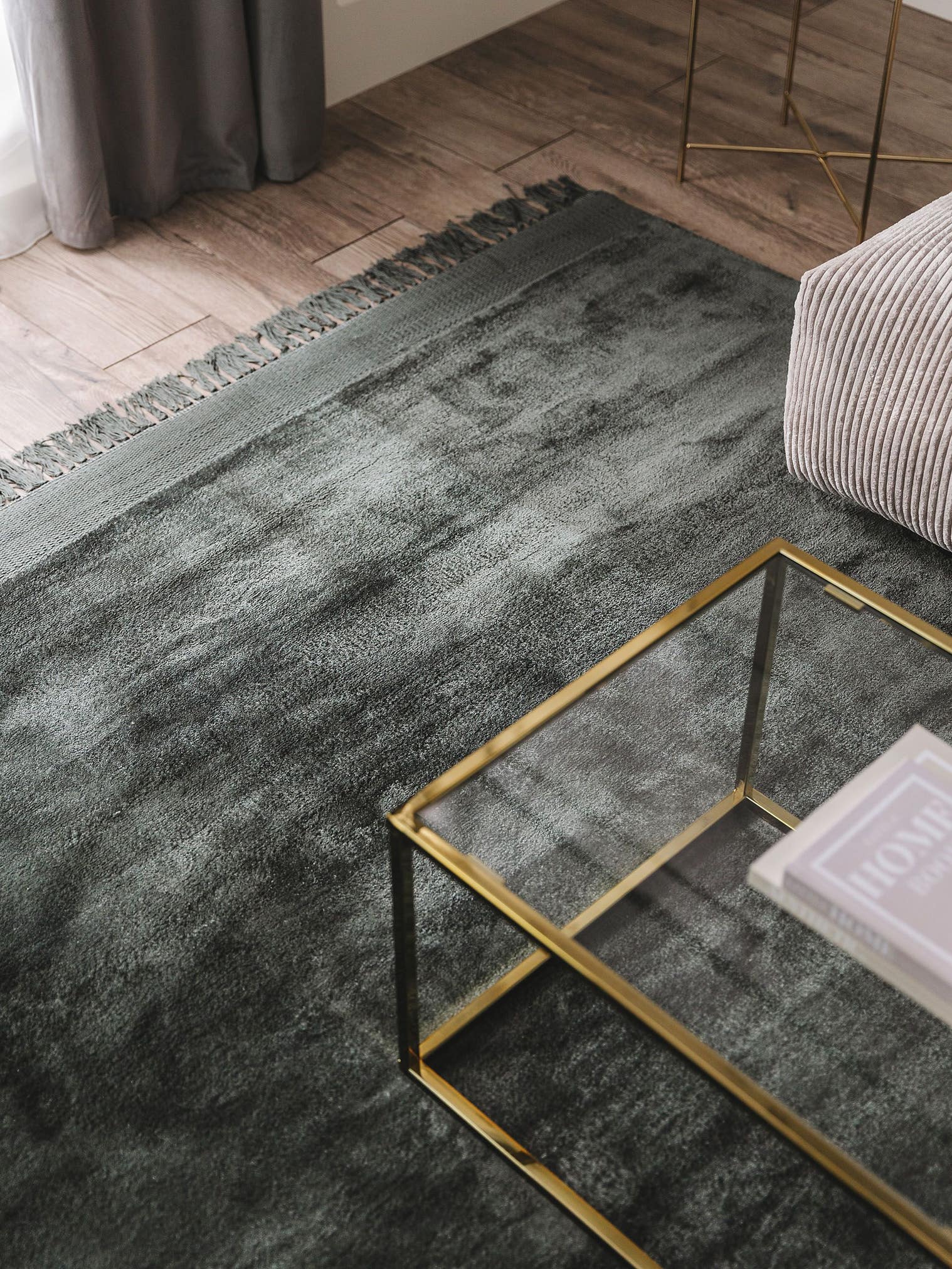 Rug made of 100% Viscose in Green with a 11 - 20 mm high pile by benuta Finest