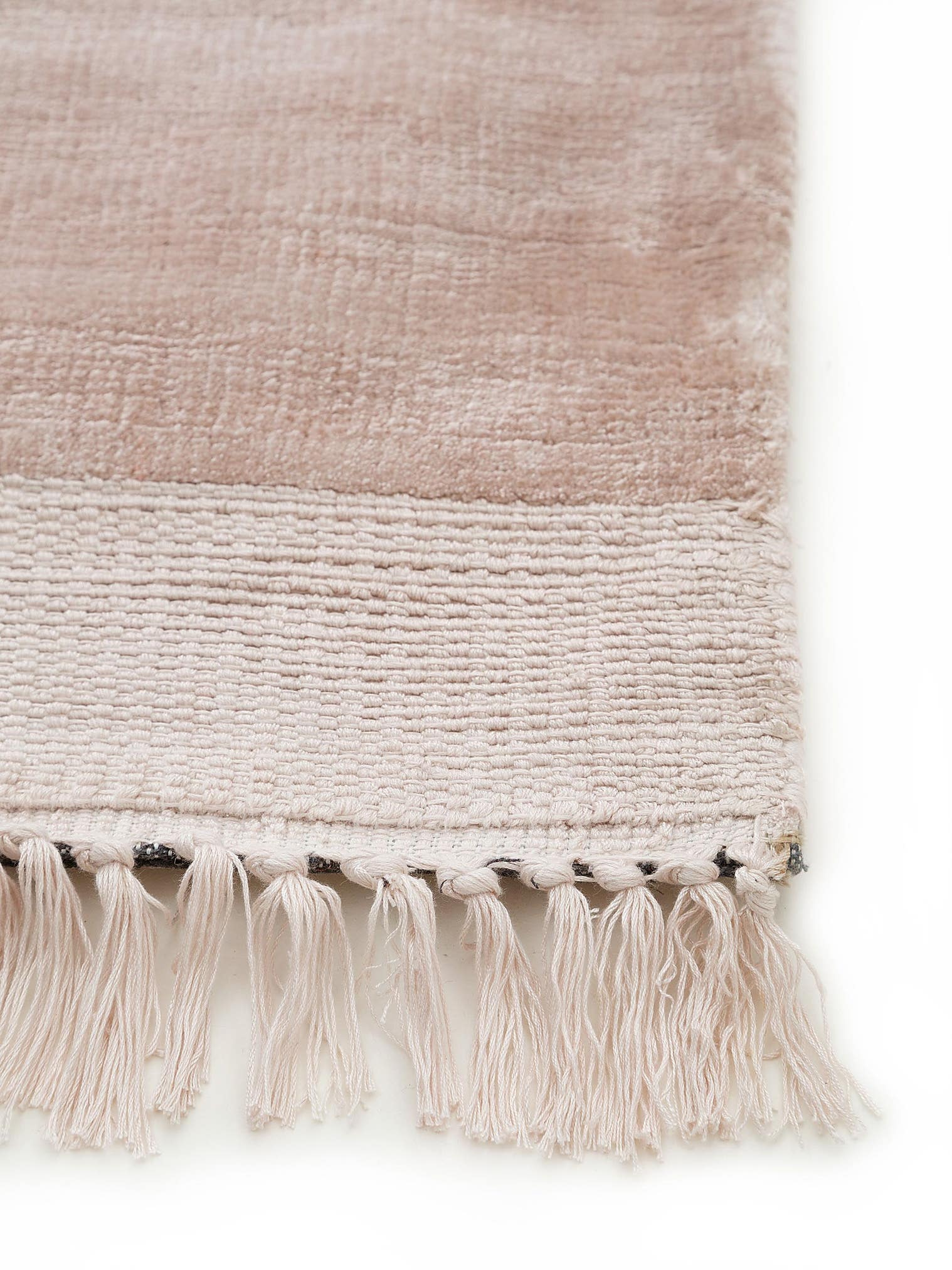 Rug made of 100% Viscose in Pink with a 11 - 20 mm high pile by benuta Finest