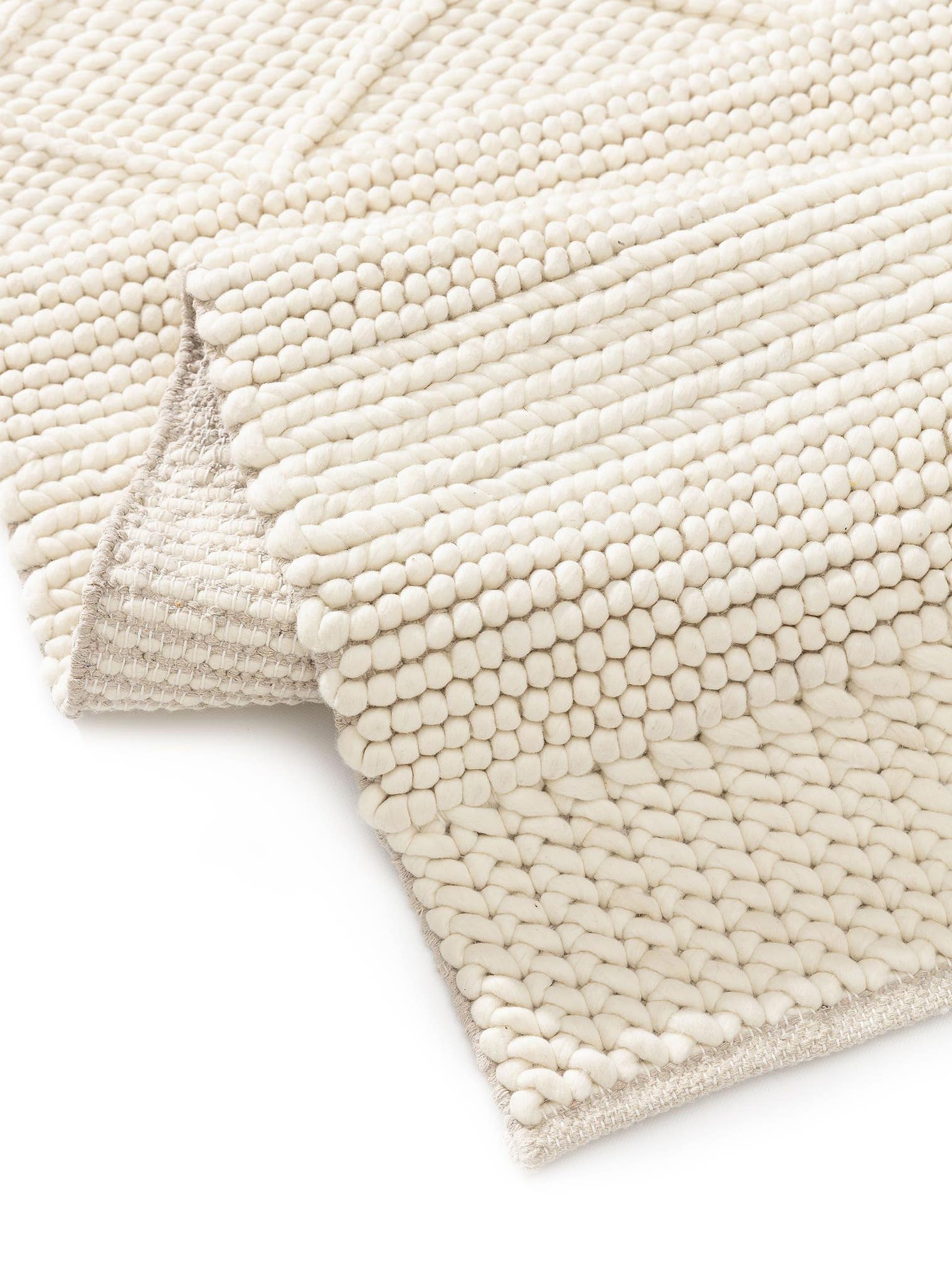 Rug made of 100% Wool in Beige with a 6 - 10 mm high pile by benuta Pure