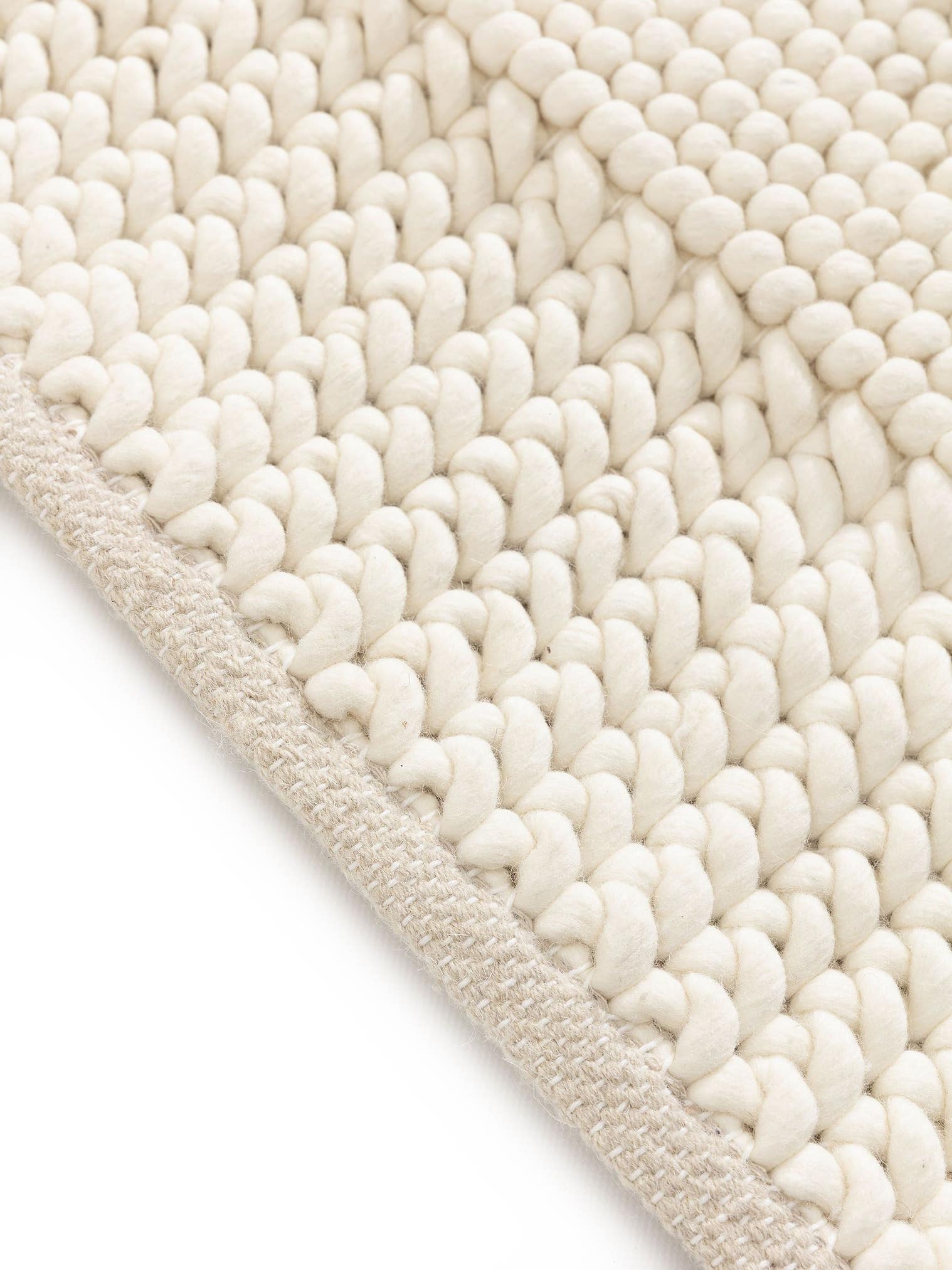 Rug made of 100% Wool in Beige with a 6 - 10 mm high pile by benuta Pure